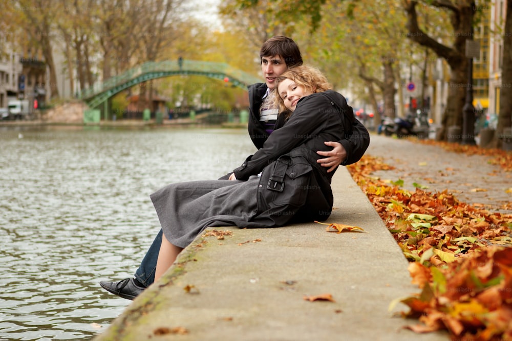 Dating Paar in Paris am Canal Saint-Martin