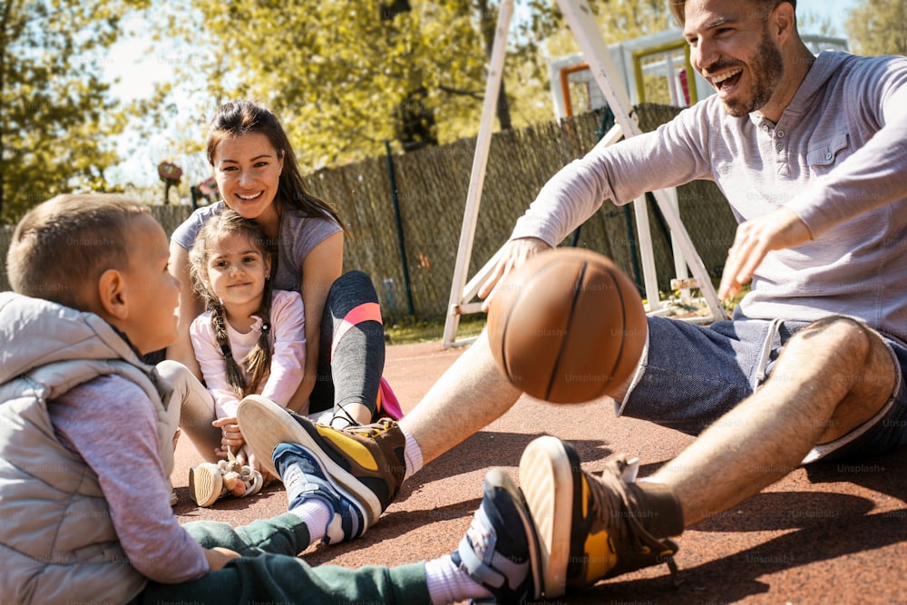 Family having break after games."n