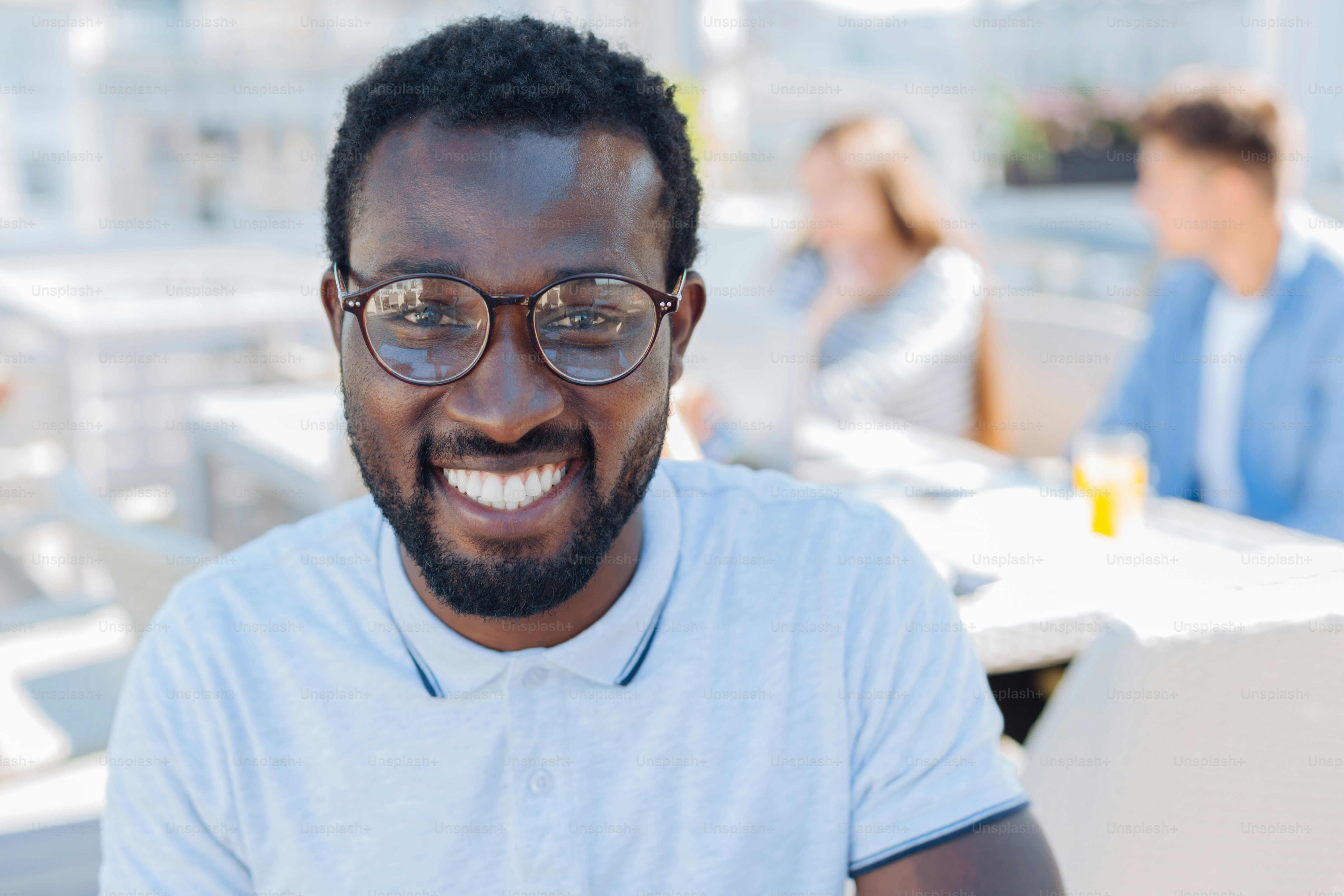 Listen to Tendances Première podcast | Deezer, image size:3000x2000