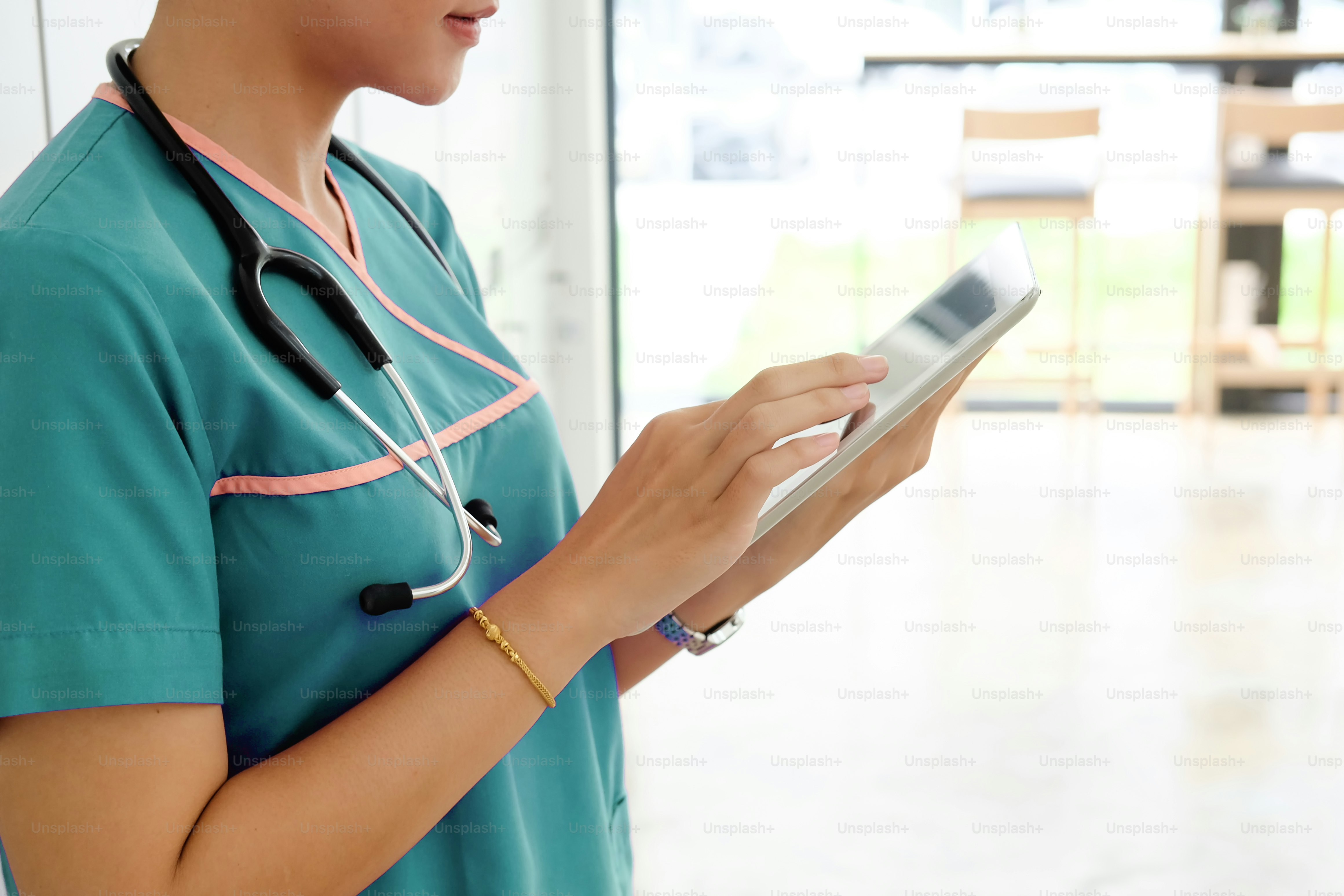 Computerized clinical technology station