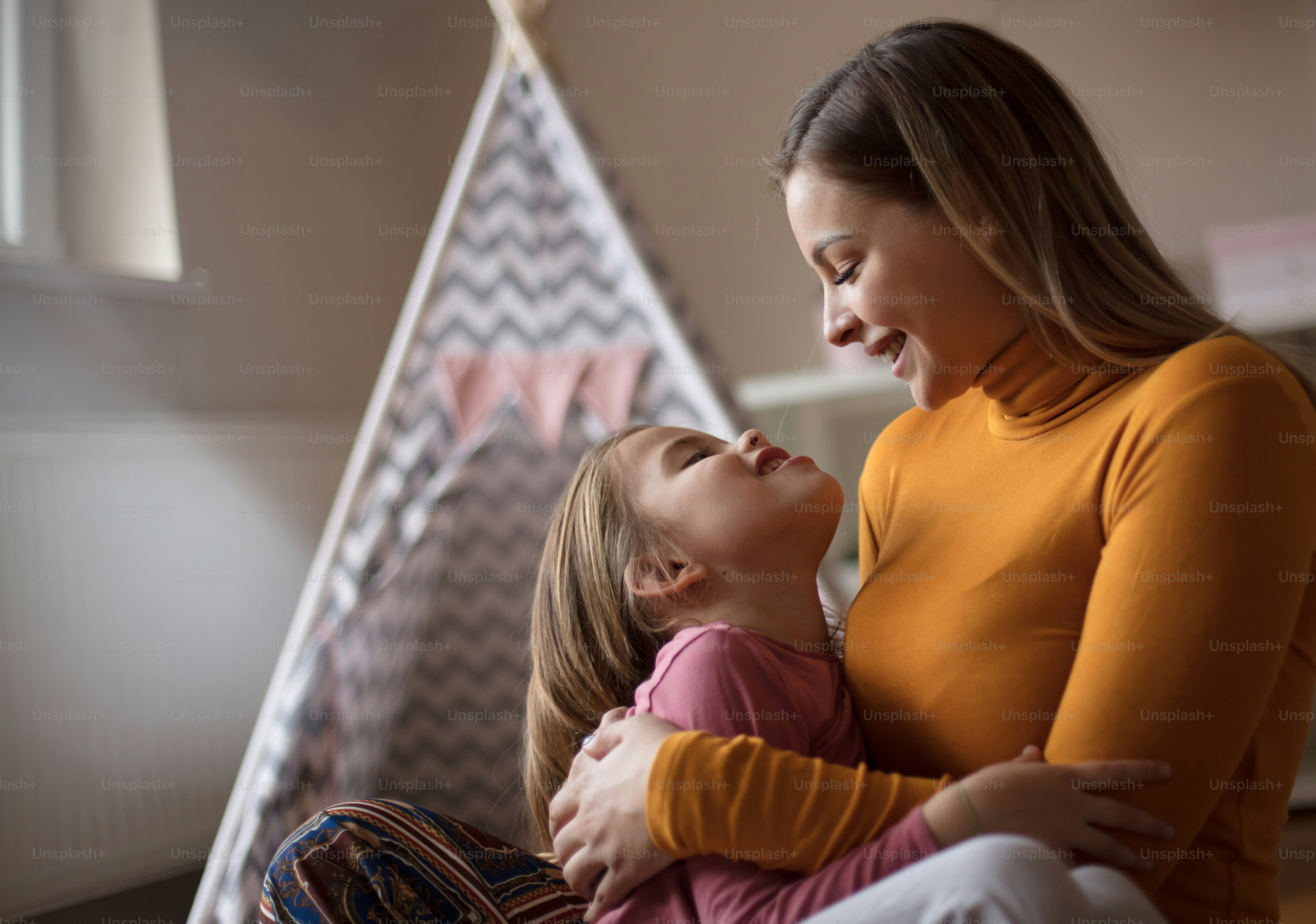 Mom, I love you so much. Mother and daughter at home.