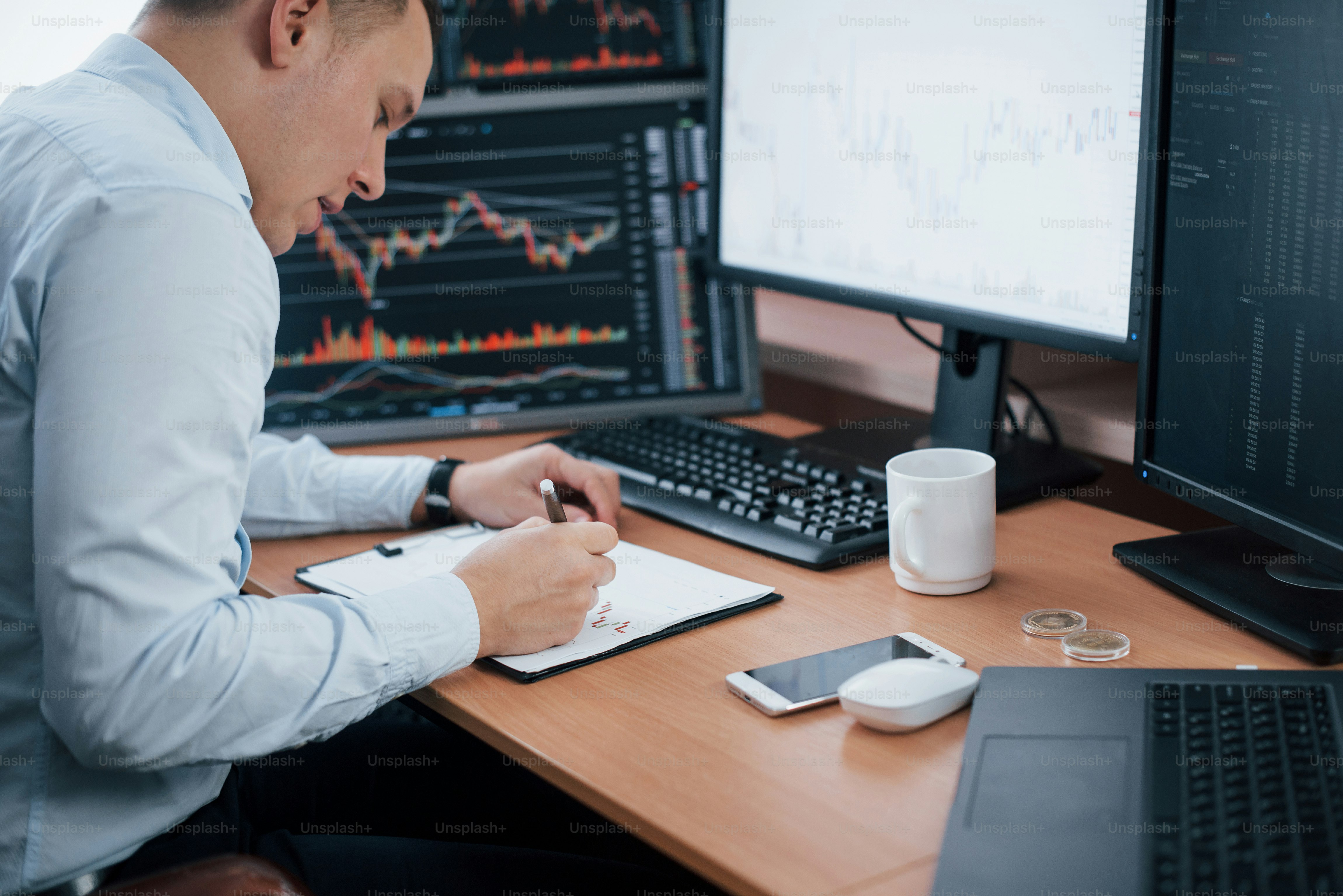 Trump's AI Energy Cost Pledge: Crypto's Next Big Equalizer?