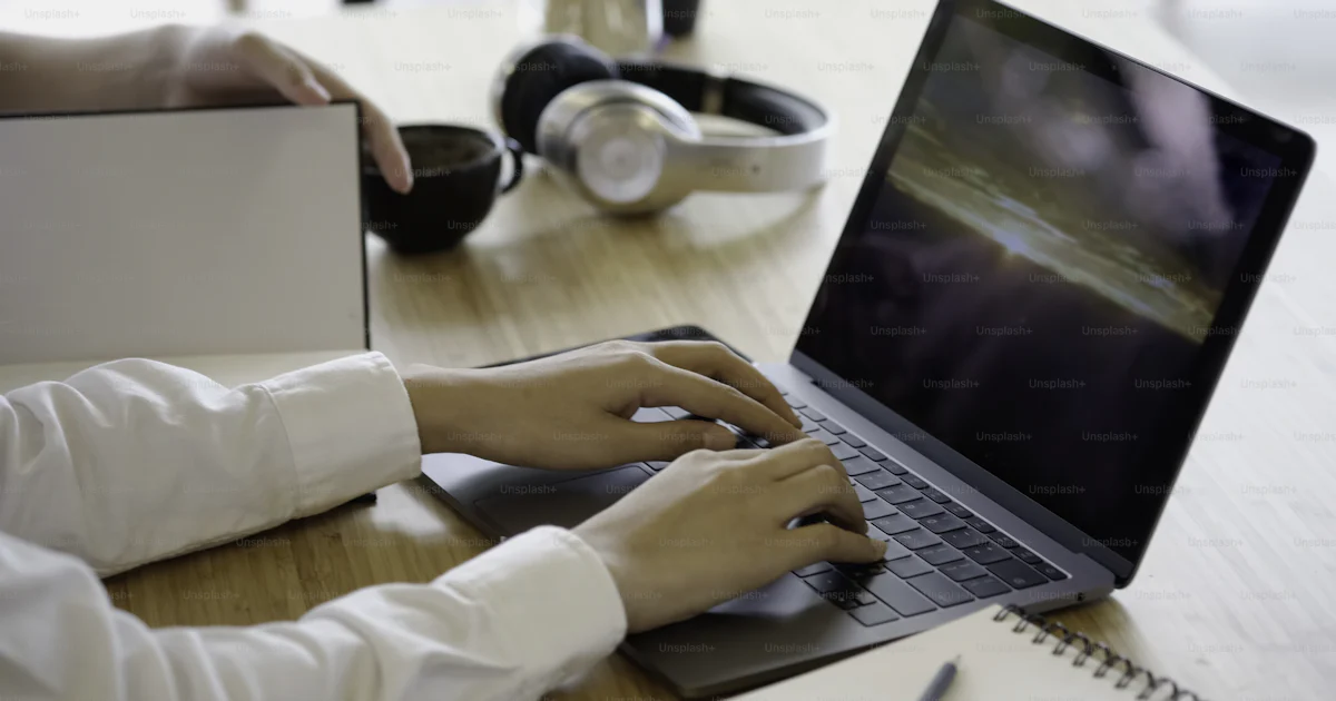 Female UX UI IT designer working in office photo – Young adult Image on ...