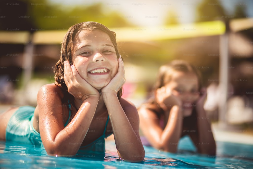 Pure enjoy. Children in pool.