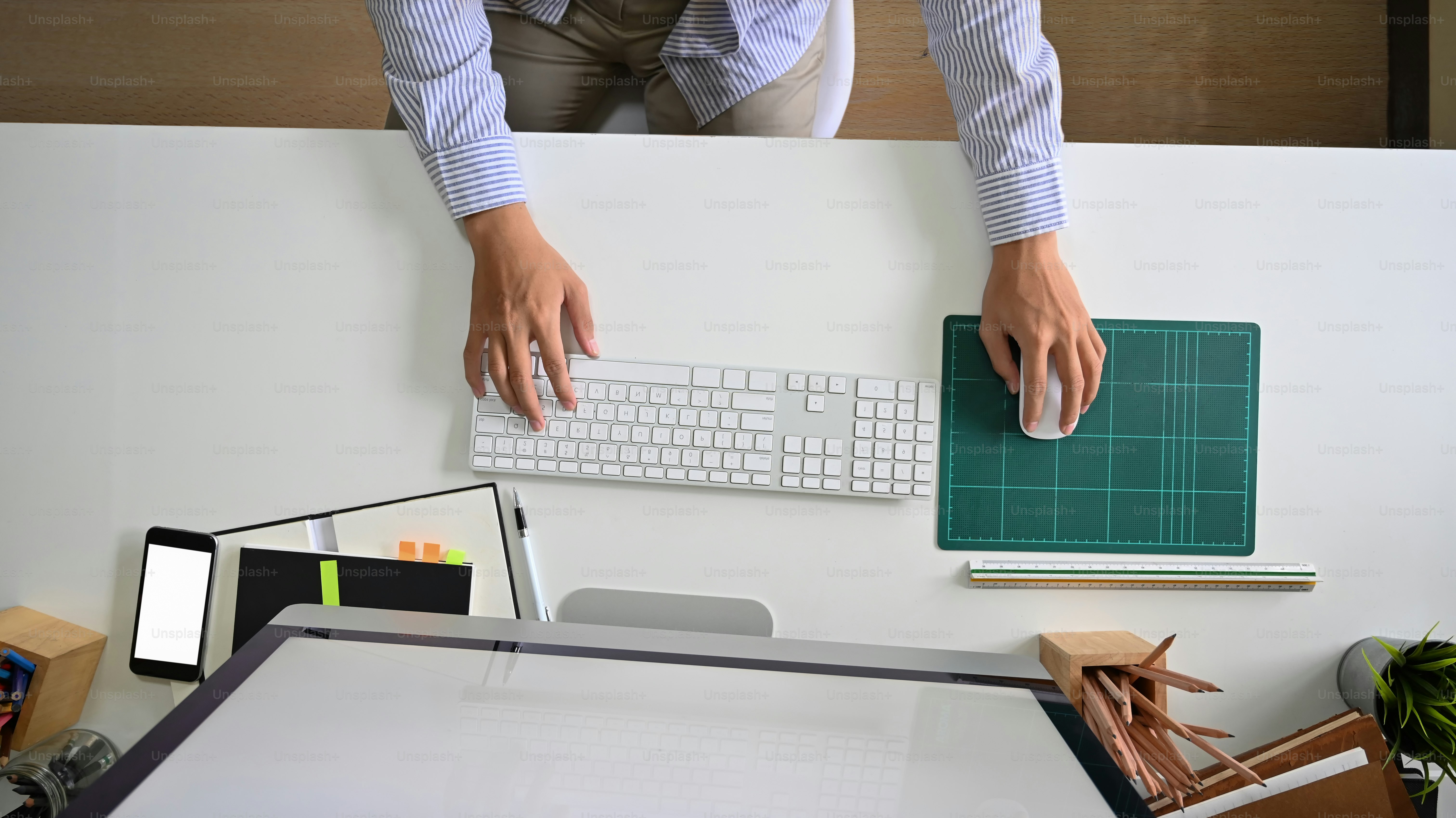 Budget mouse for affordable office productivity and everyday comfort