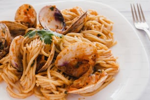espaguetis con almejas y salsa de tomate, Spaghetti Vongole