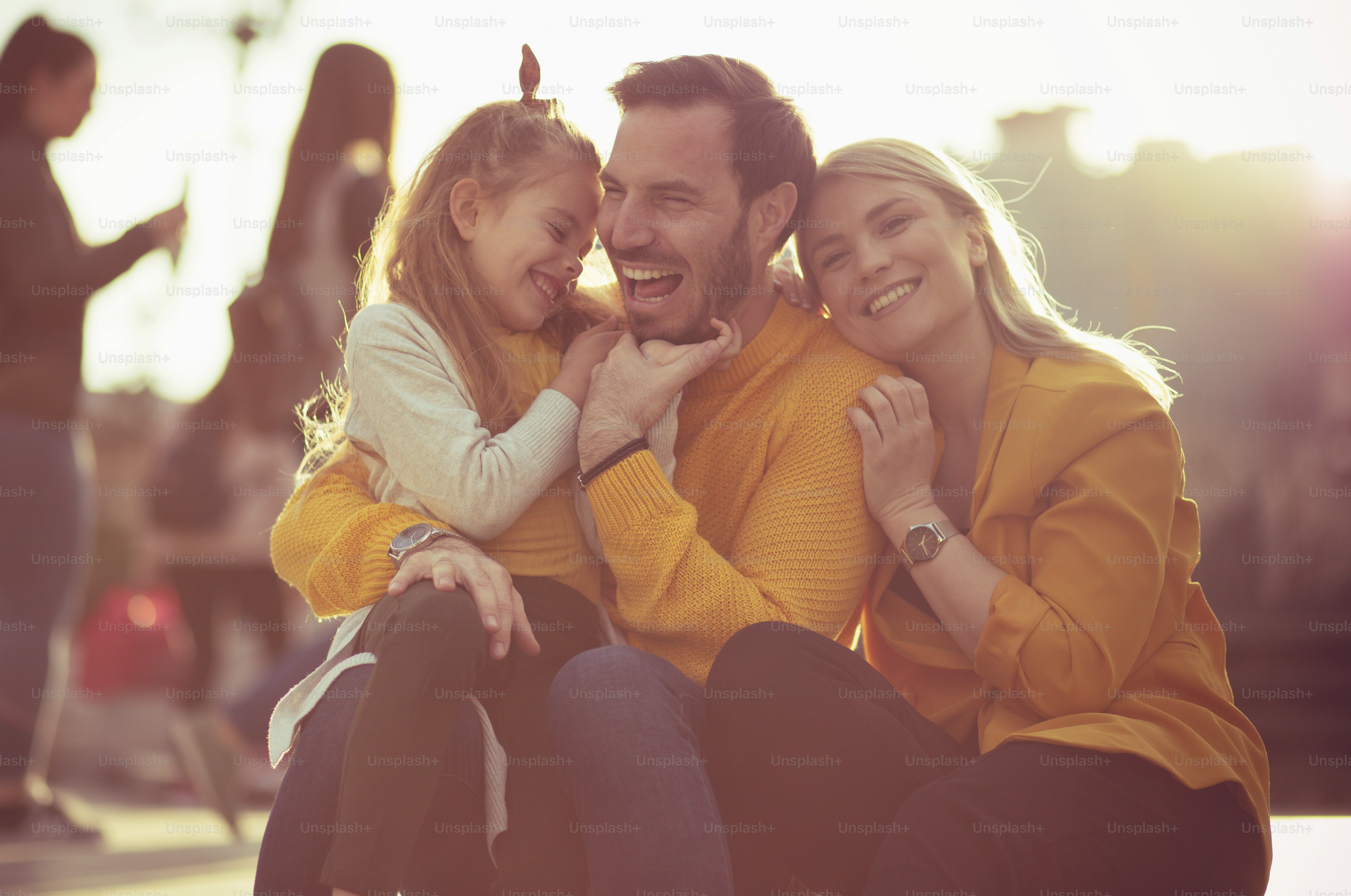 The relationship between dad and daughter is the most beautiful thing. Family in the city.