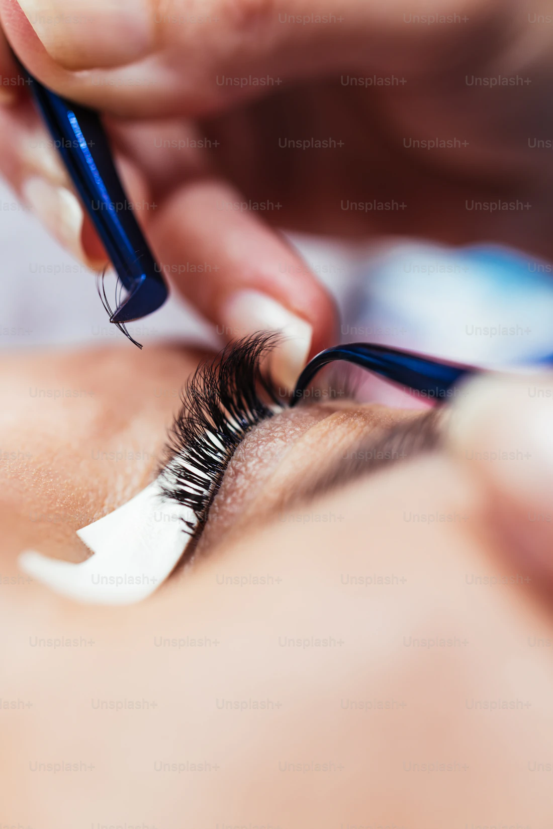Cliente durante seduta lash extension