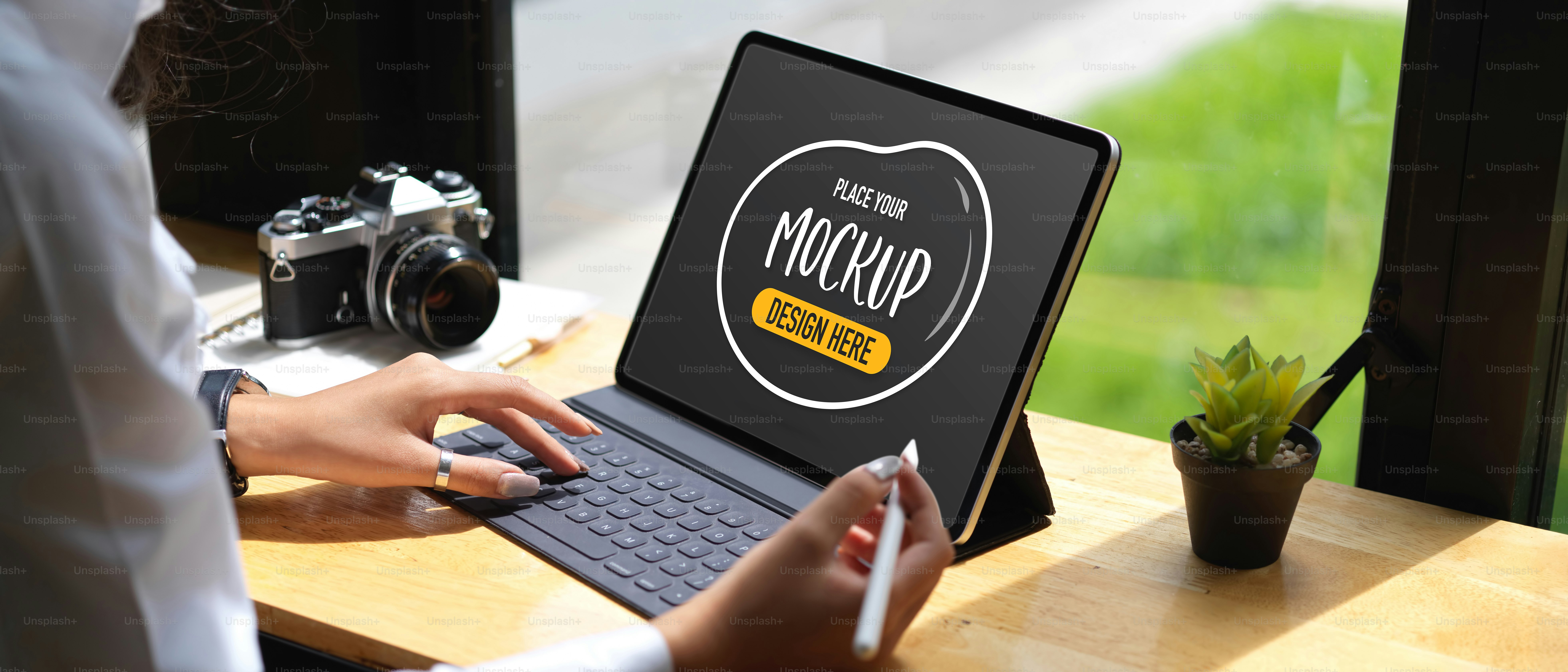 premium_photo-1661508165092-d02c3b673465?ixid=M3wxMjA3fDB8MXxzZWFyY2h8NXx8bGFwdG9wJTIwZnJlZSUyMG1vY2t1cHxlbnwwfHx8fDE3NjY3MDgwOTF8MA\u0026ixlib=rb-4.1.0