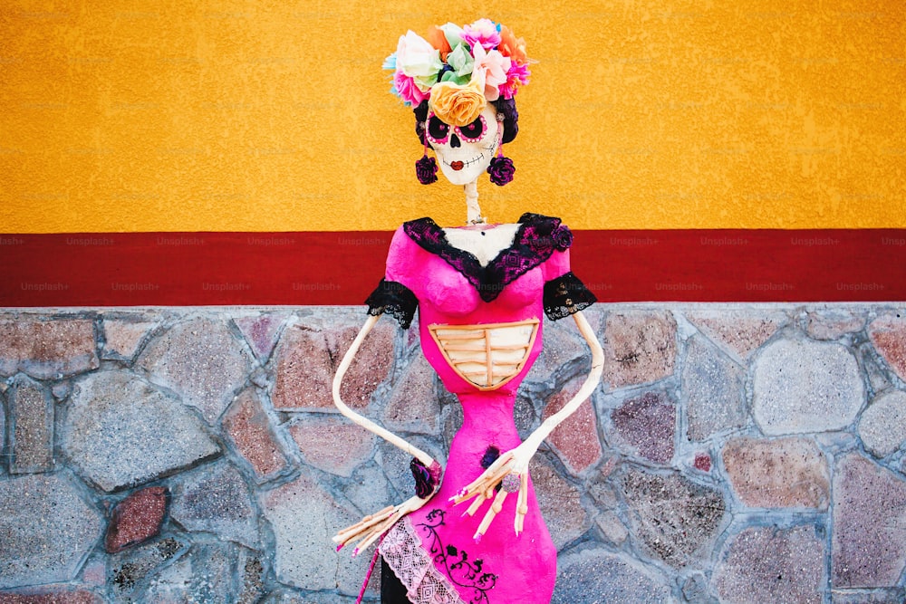 디아 데 로스 무에르토스를 위한 멕시코 카트리나 , 멕시코에서 죽은 자의 날 축하 행사에 전시됨