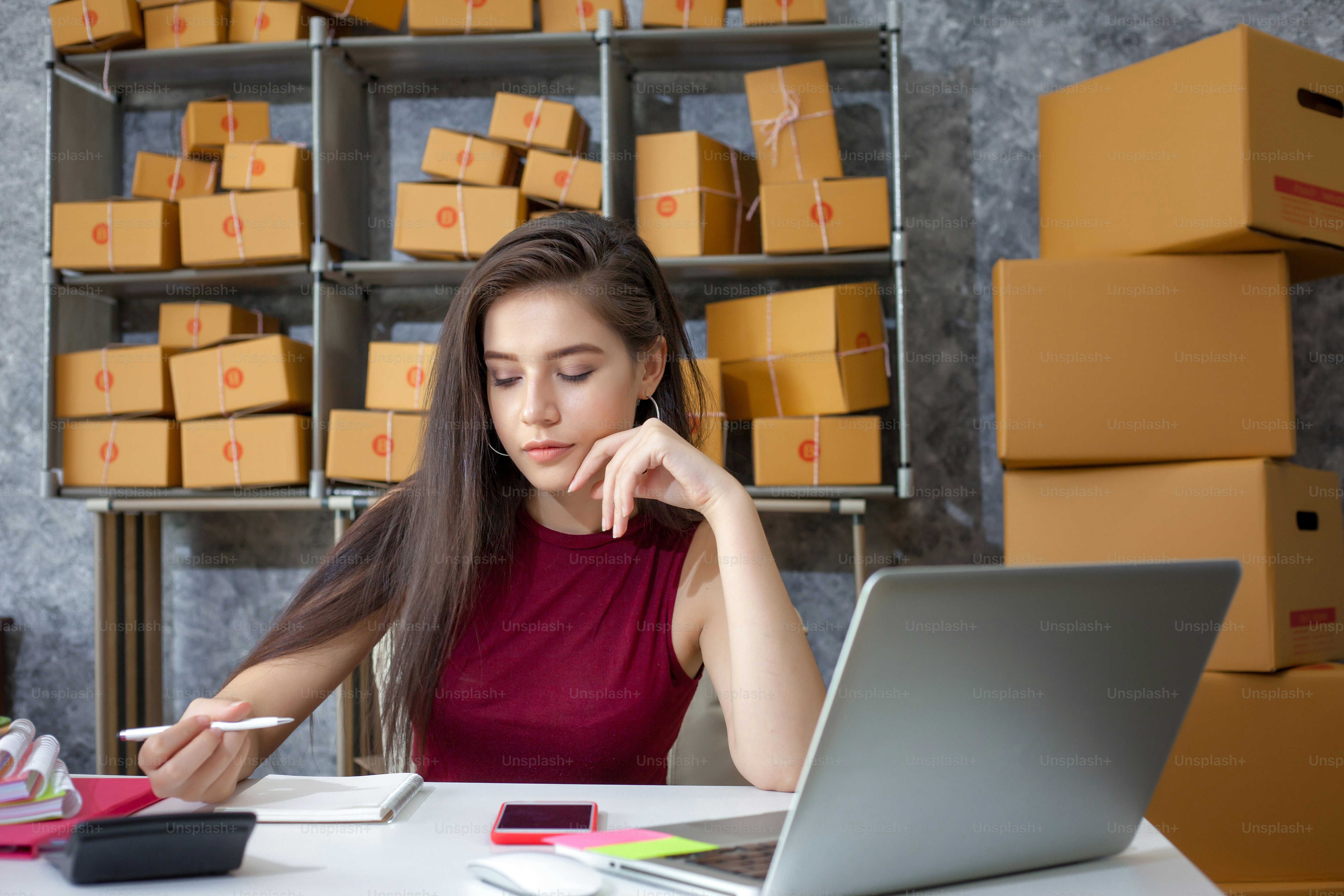 Young women entrepreneur, Unhappy of work , Failure in business.