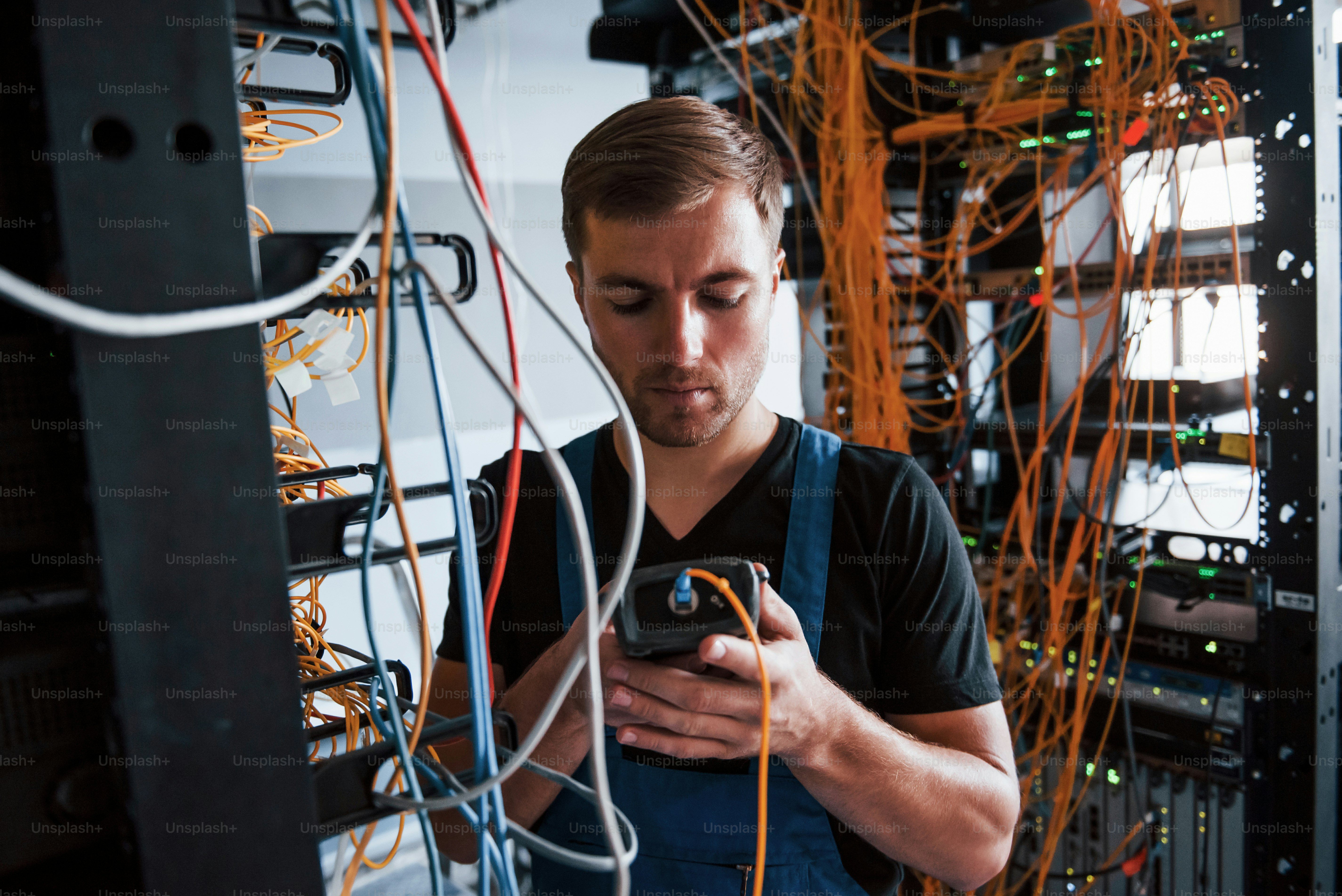 Security analysts using endpoint security monitoring platforms in an enterprise SOC