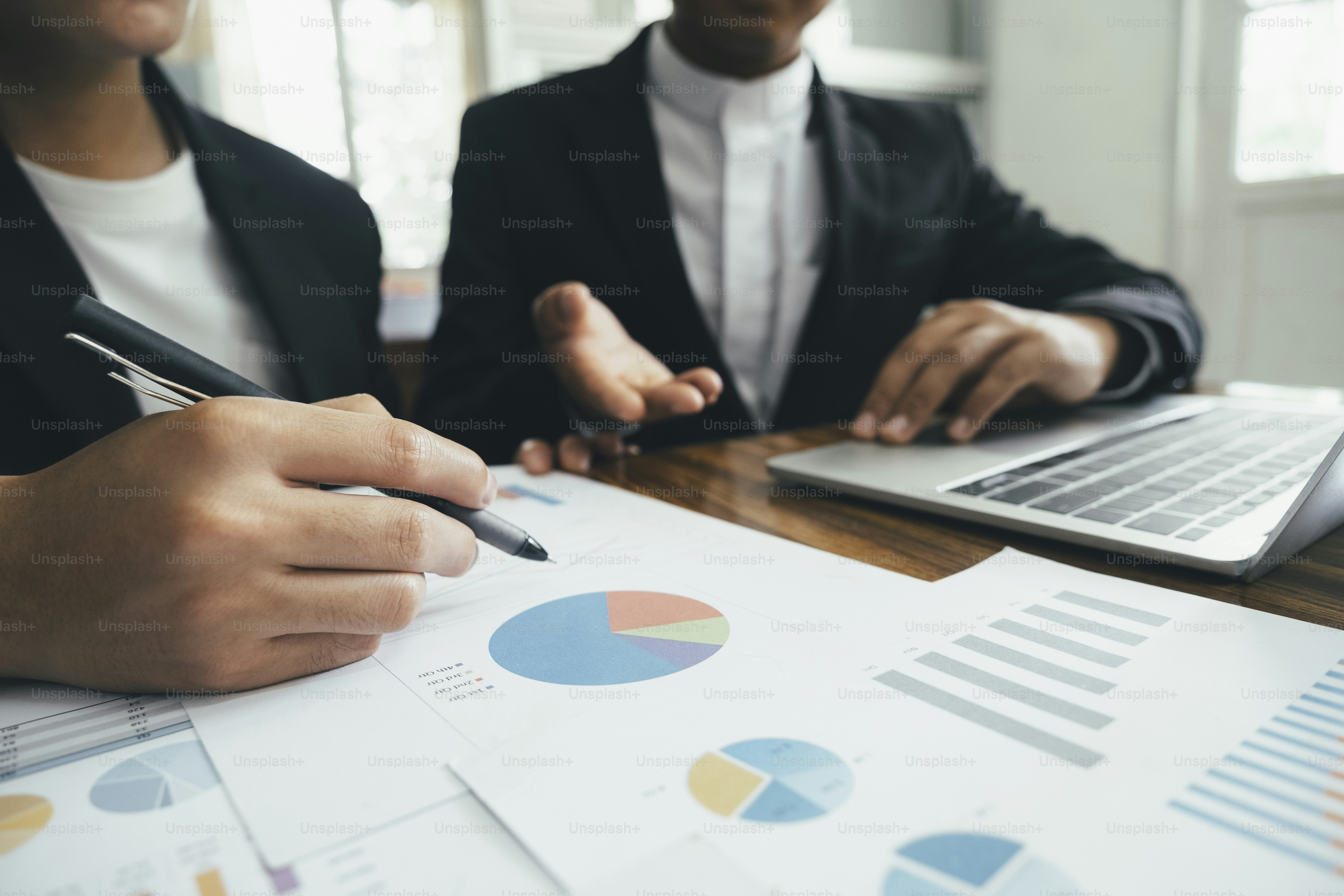 Young startup businessmen teamwork brainstorming meeting to discuss the new project investment.