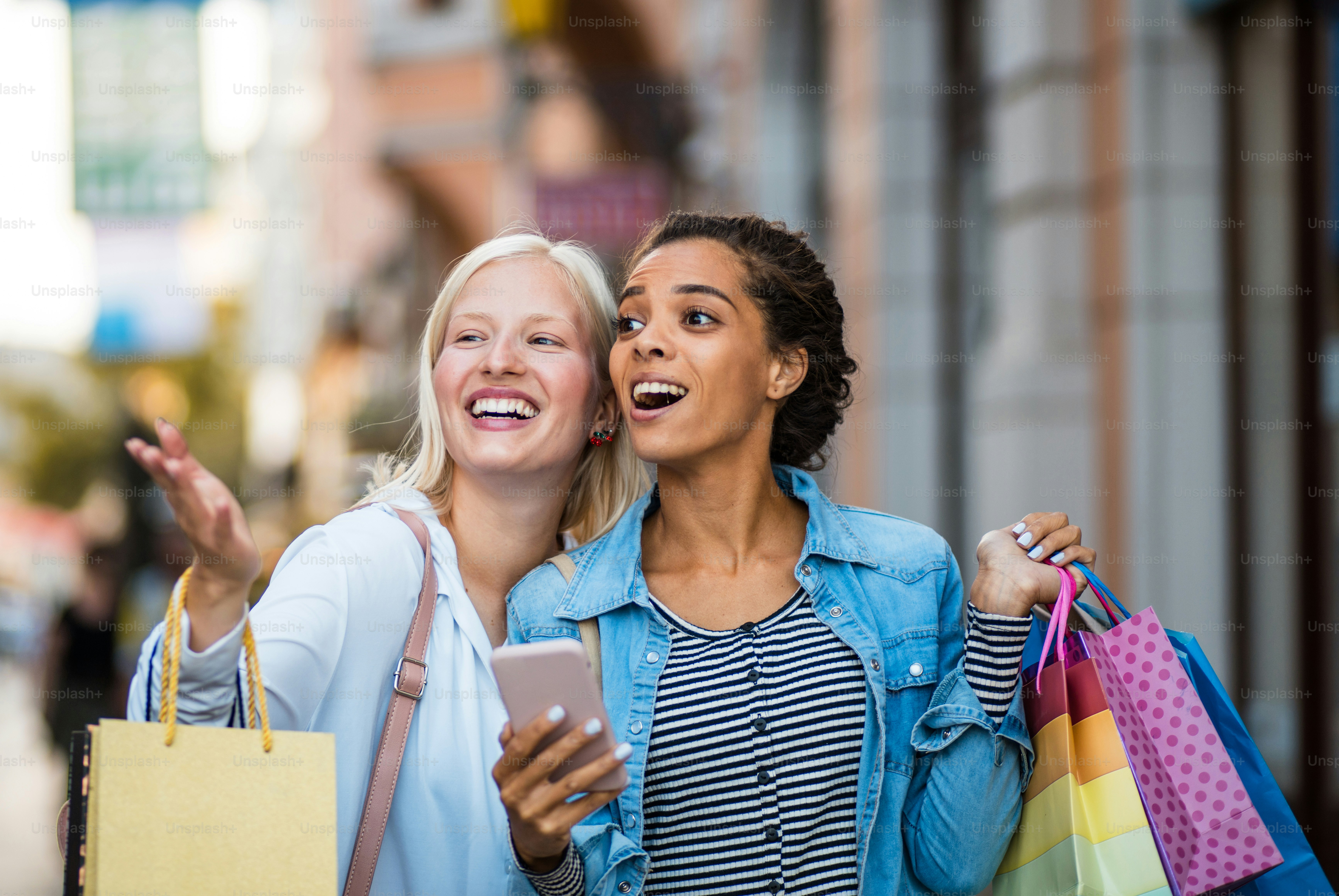 Imagens de Pessoas Comprando | Baixe imagens gratuitas na Unsplash, image size:3000x2007