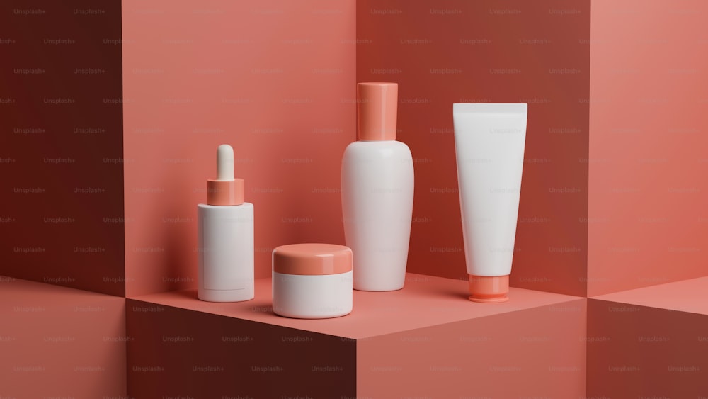 Conjunto de uma embalagem de produto de beleza mínima em pedestal quadrado rosa. frasco de cuidados com a pele, frasco, conta-gotas e maquete de tubo. Renderização 3D, ilustração 3D