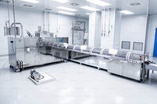 image de l’usine, équipement de salle blanche et machines en acier inoxydable