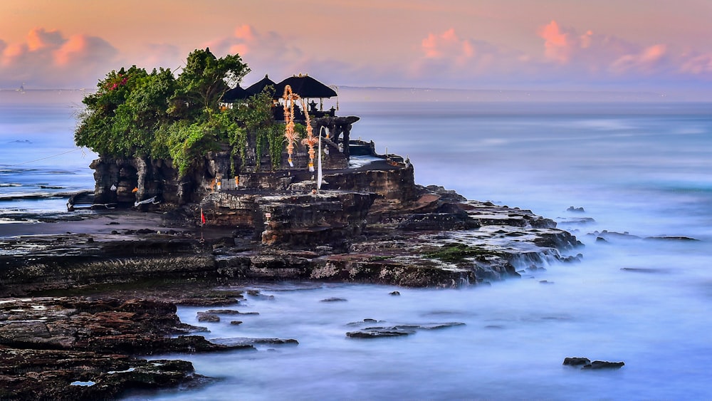 Tanah Lot Tempel auf der Insel Bali Indonesien.