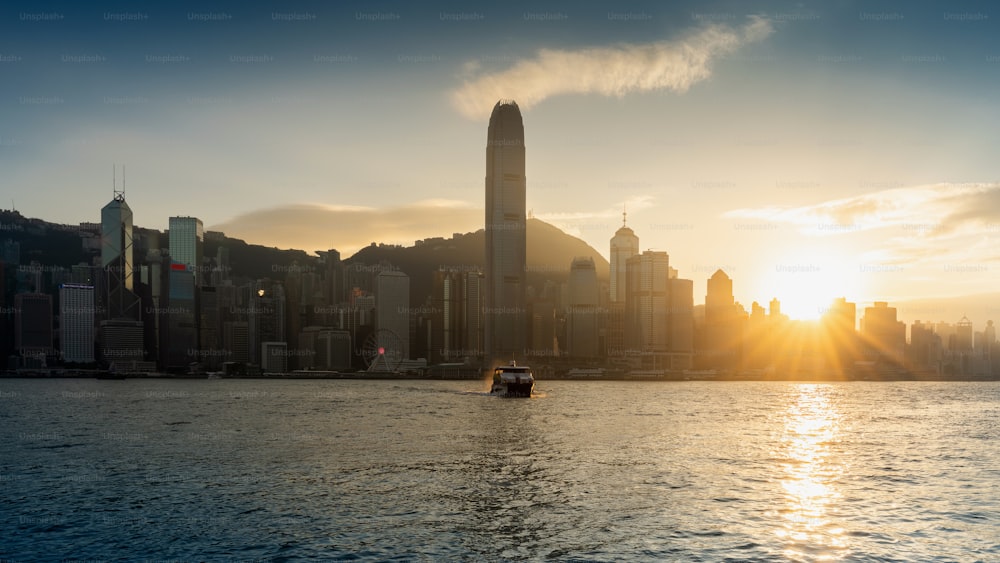 Belo pôr do sol em Hong Kong.