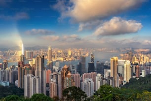 ビクトリア山頂から見た香港の街並み。