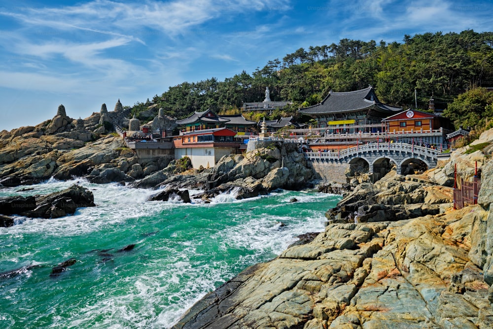 Temple Haedong Yonggungsa au bord de la mer. Busan, Corée du Sud