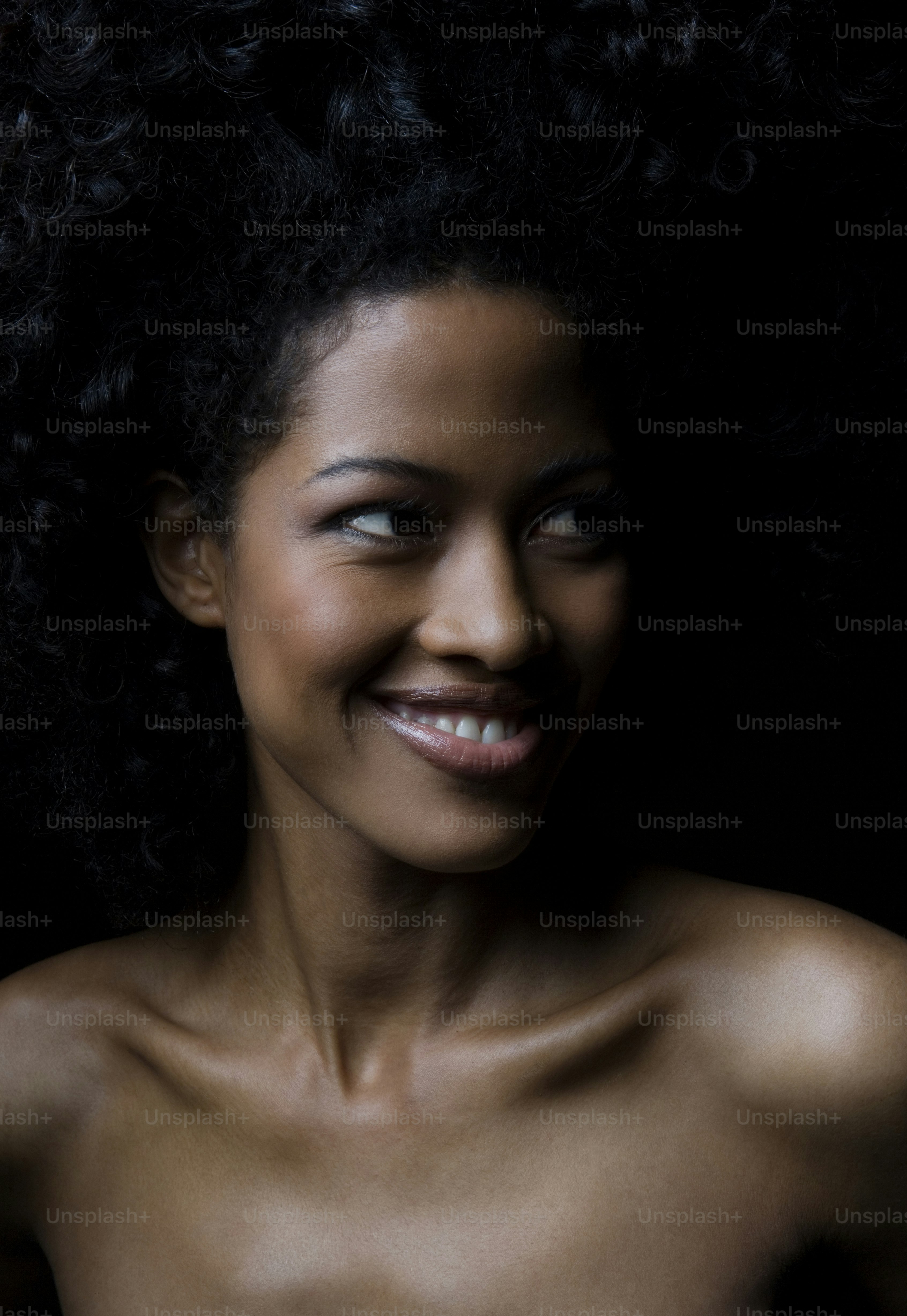 Imagens de Mulheres Negras Sexy | Baixe imagens gratuitas na Unsplash, image size:3000x4348