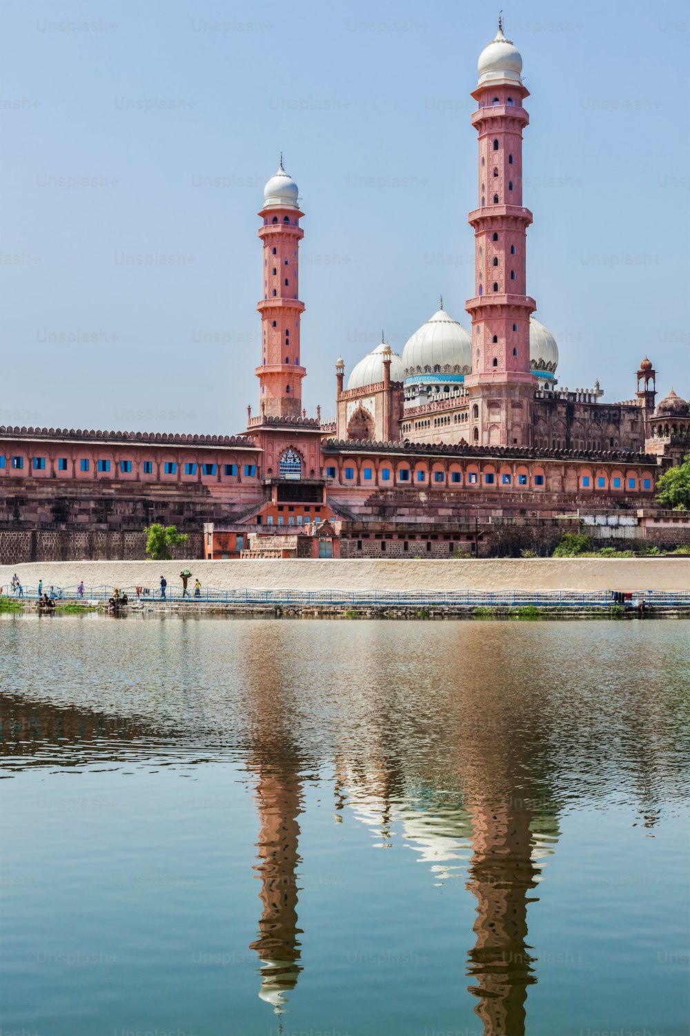 Taj-ul-Masajid (auch buchstabiert Taj-ul-Masjid) - die größte Moschee in Indien. Bhopal, Bundesstaat Madhya Pradesh, Indien