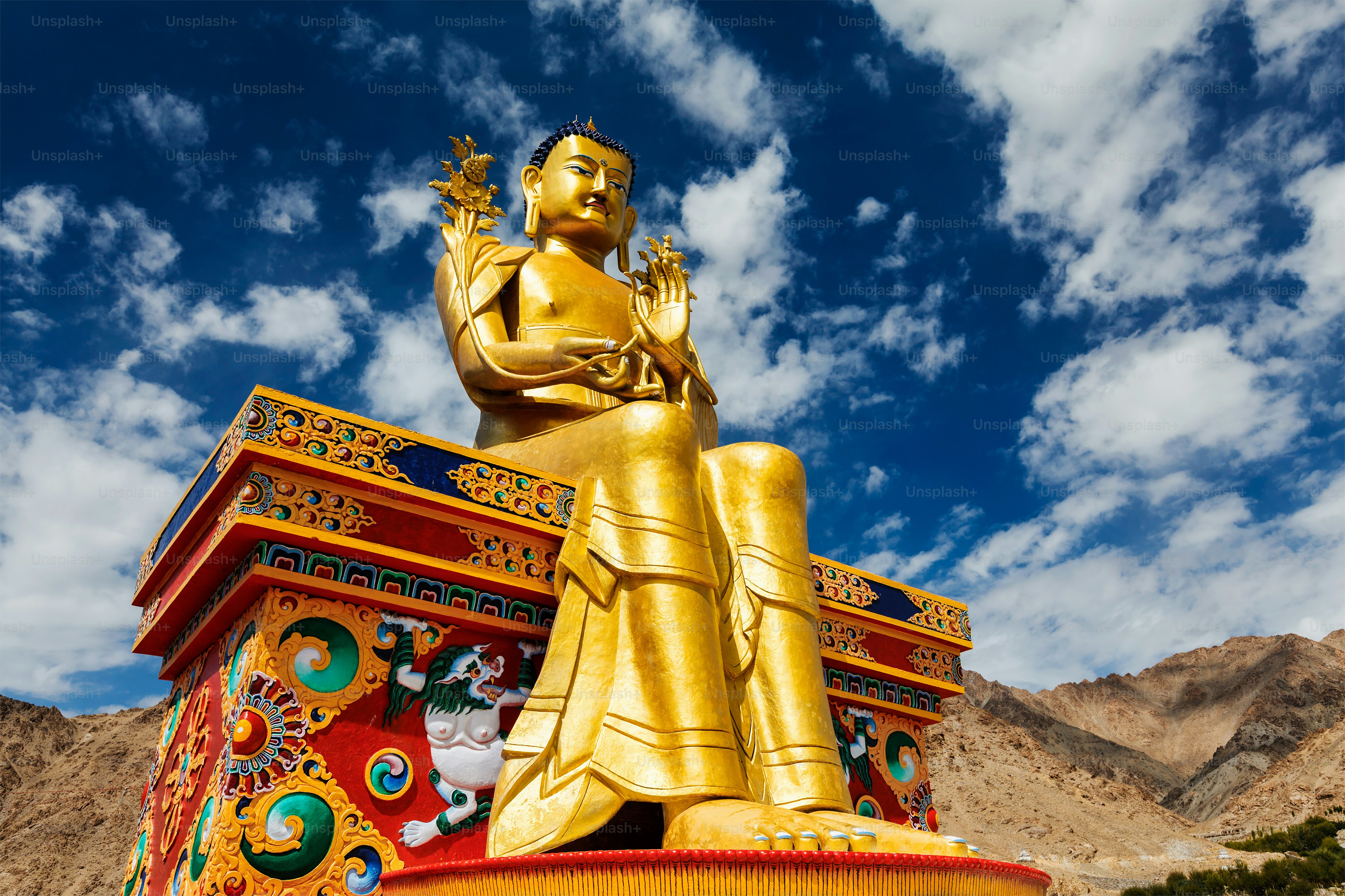 Maitreya Buddha Statue In Tsemo Gompa Leh Photo Background And Picture For  Free Download - Pngtree