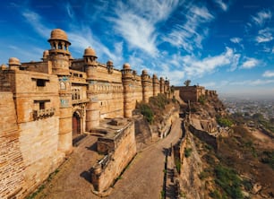Índia atração turística - arquitetura Mughal - Gwalior forte. Gwalior, Madhya Pradesh, Índia