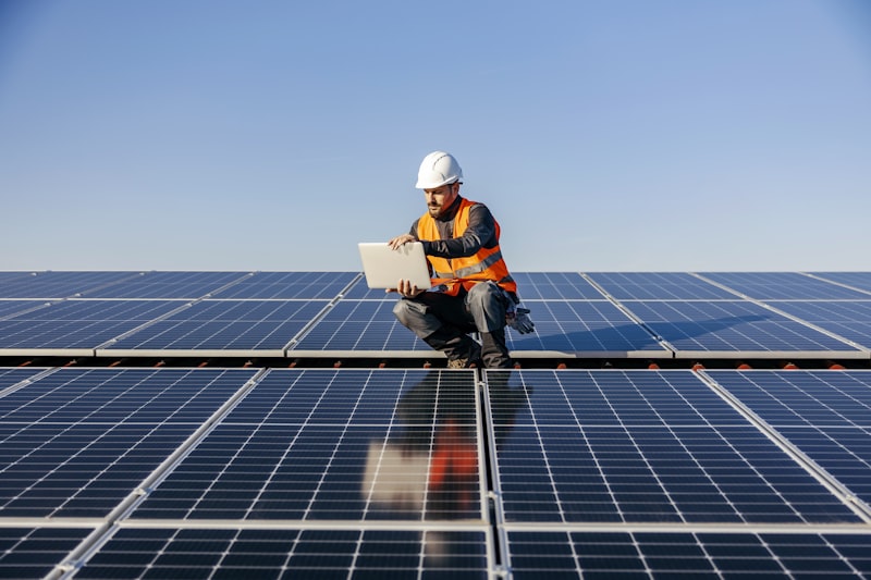MPPT vs PWM Charge Controllers — What Nigerian Solar Users Need to Know