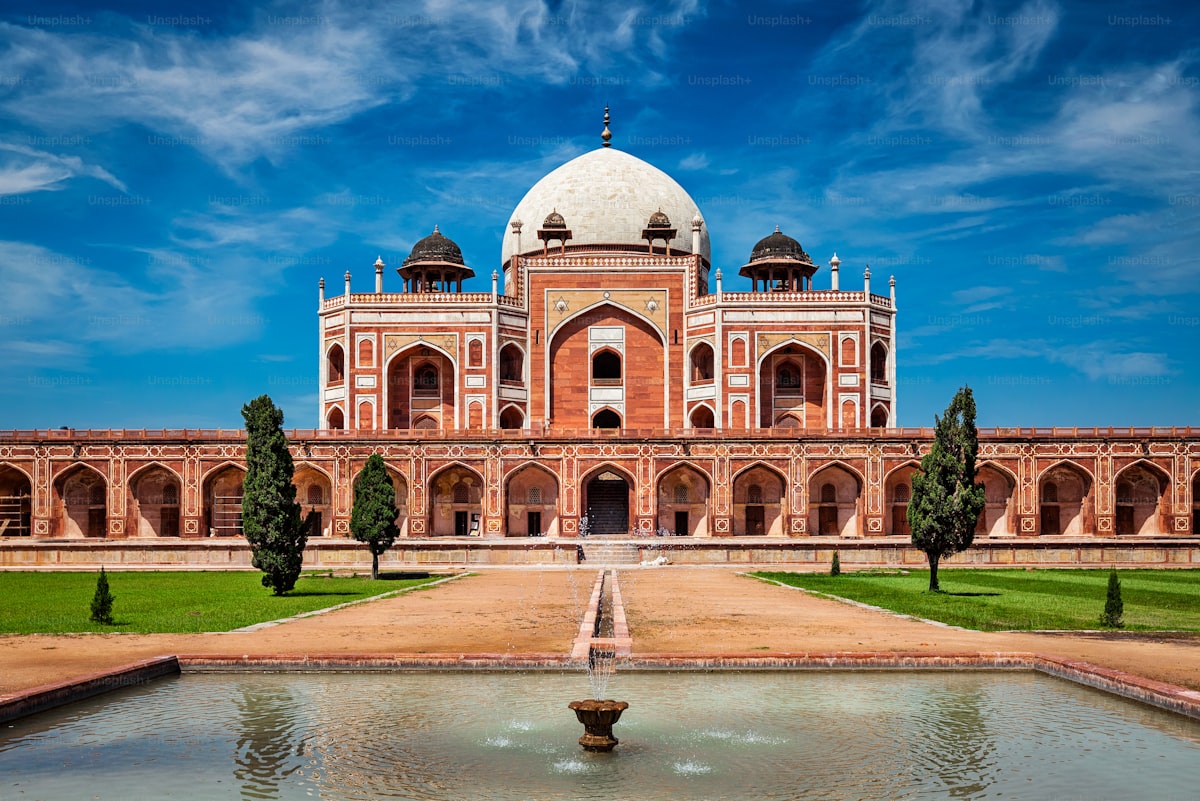 Exploring the Heart of India: Top Tourist Destinations in Delhi