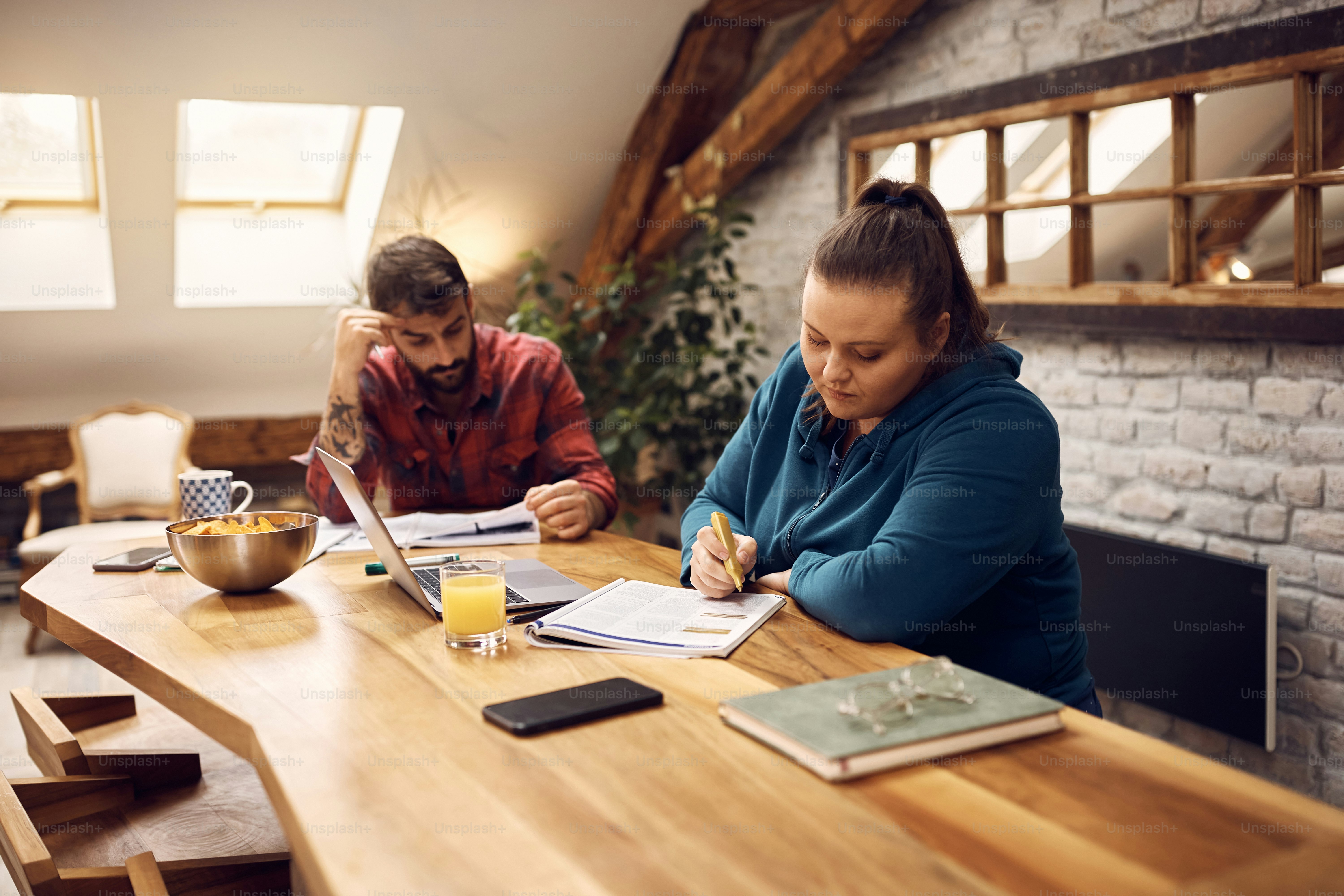 Home office con roommates - Cómo trabajar de forma remota en un departamento compartido de forma productiva