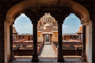 Datia Palast (auch Satkhanda Palast oder Purana Mahal oder der alte Palast genannt). Datia, Bundesstaat Madhya Pradesh, Indien