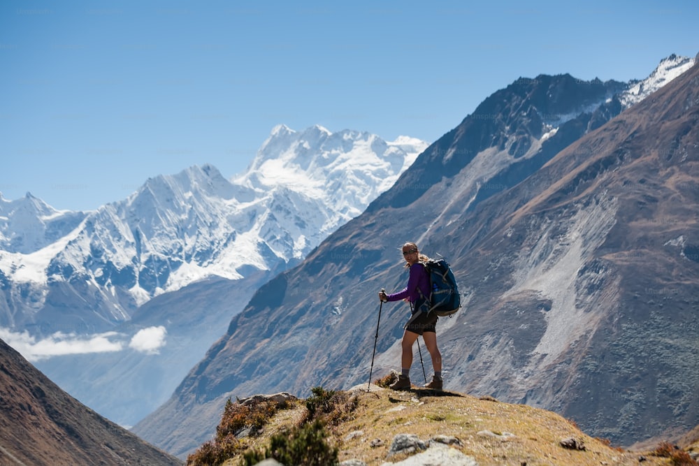 Trekker sur le circuit du Manaslu trek au Népal