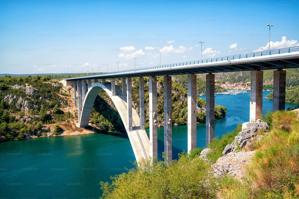 Brücke über den Fluss Krka, Sibenik-Brücke in Kroatien, Europa.