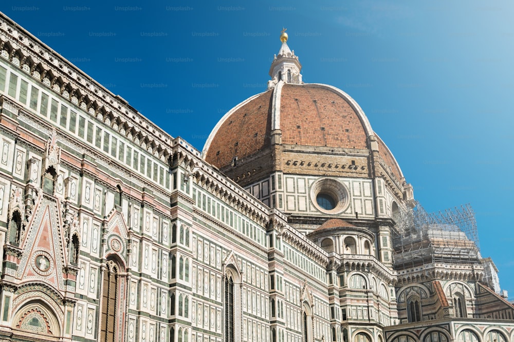 피렌체 대성당 - 이탈리아 피렌체의 주요 교회는 피렌체의 역사적인 중심지에 위치한 유네스코 세계 문화 유산이며 이탈리아를 방문하는 관광객의 주요 명소입니다.