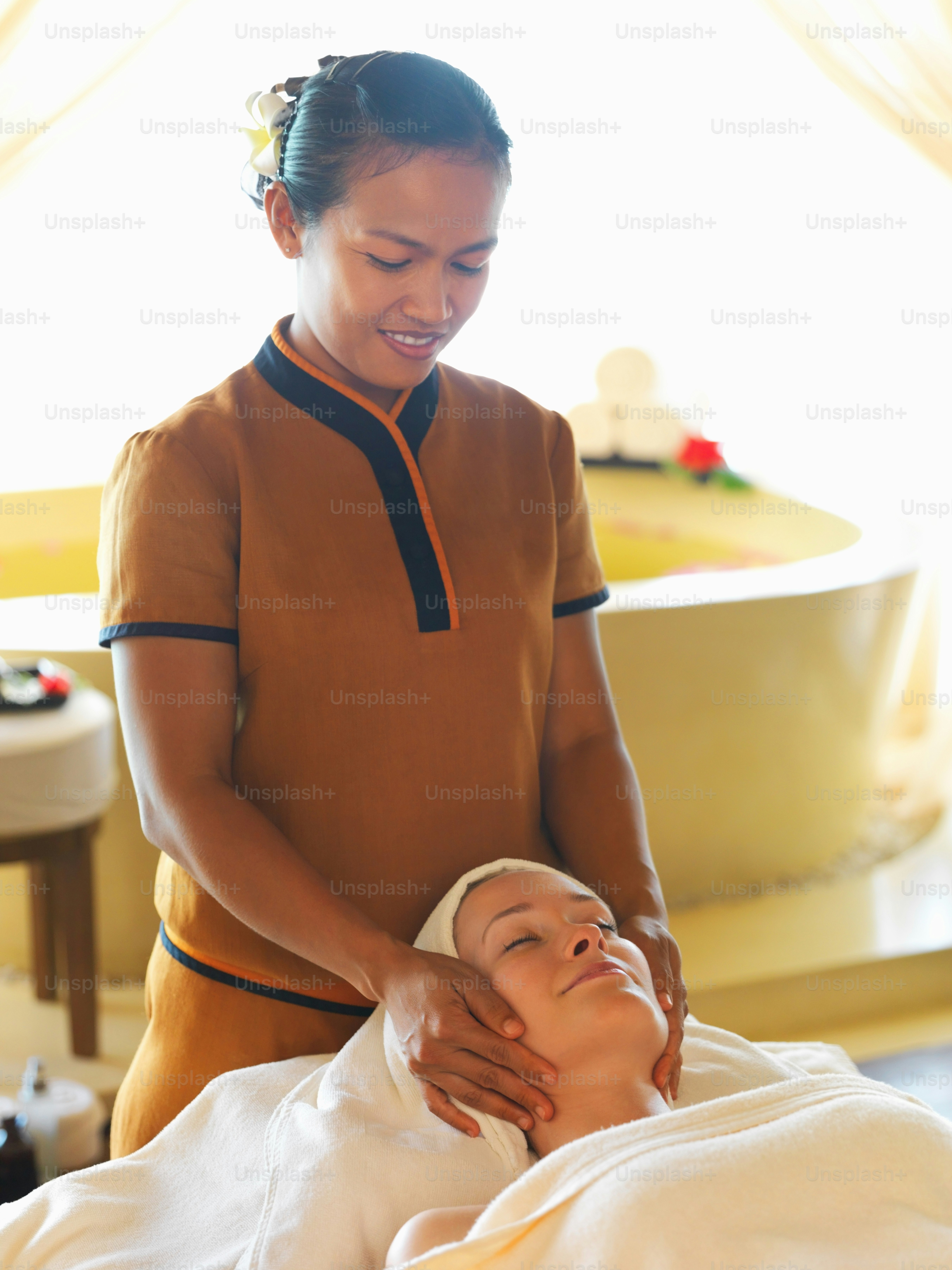 Relaksasi di spa
