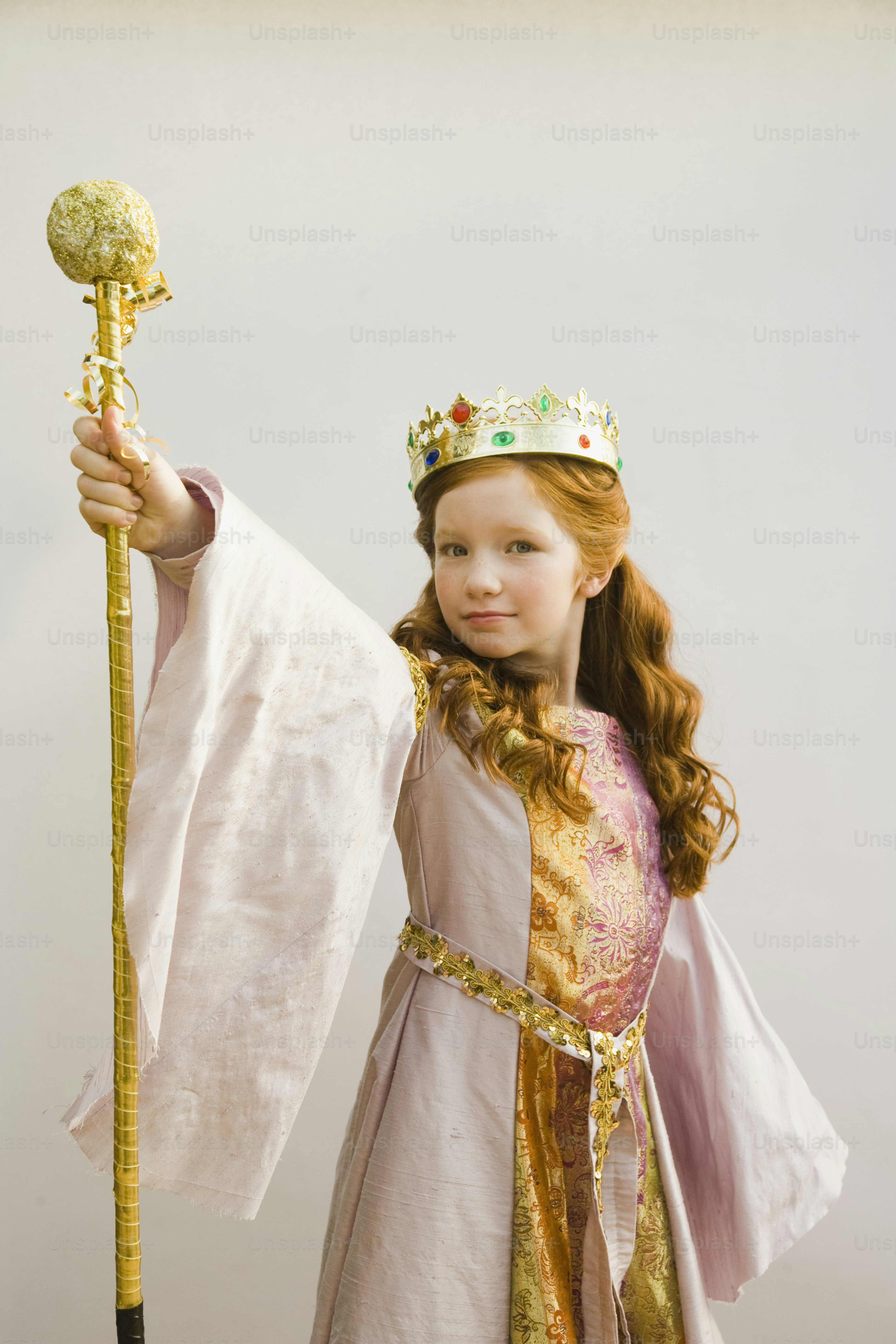 premium_photo-1661964395584-af7de384e27f?ixid=M3wxMjA3fDB8MXxzZWFyY2h8NXx8Y2hpaiUyMG91ciUyMGxhZHklMjBxdWVlbiUyMG9mJTIwcGVhY2V8ZW58MHx8fHwxNzU1NTAzMDkxfDA\u0026ixlib=rb-4.1.0