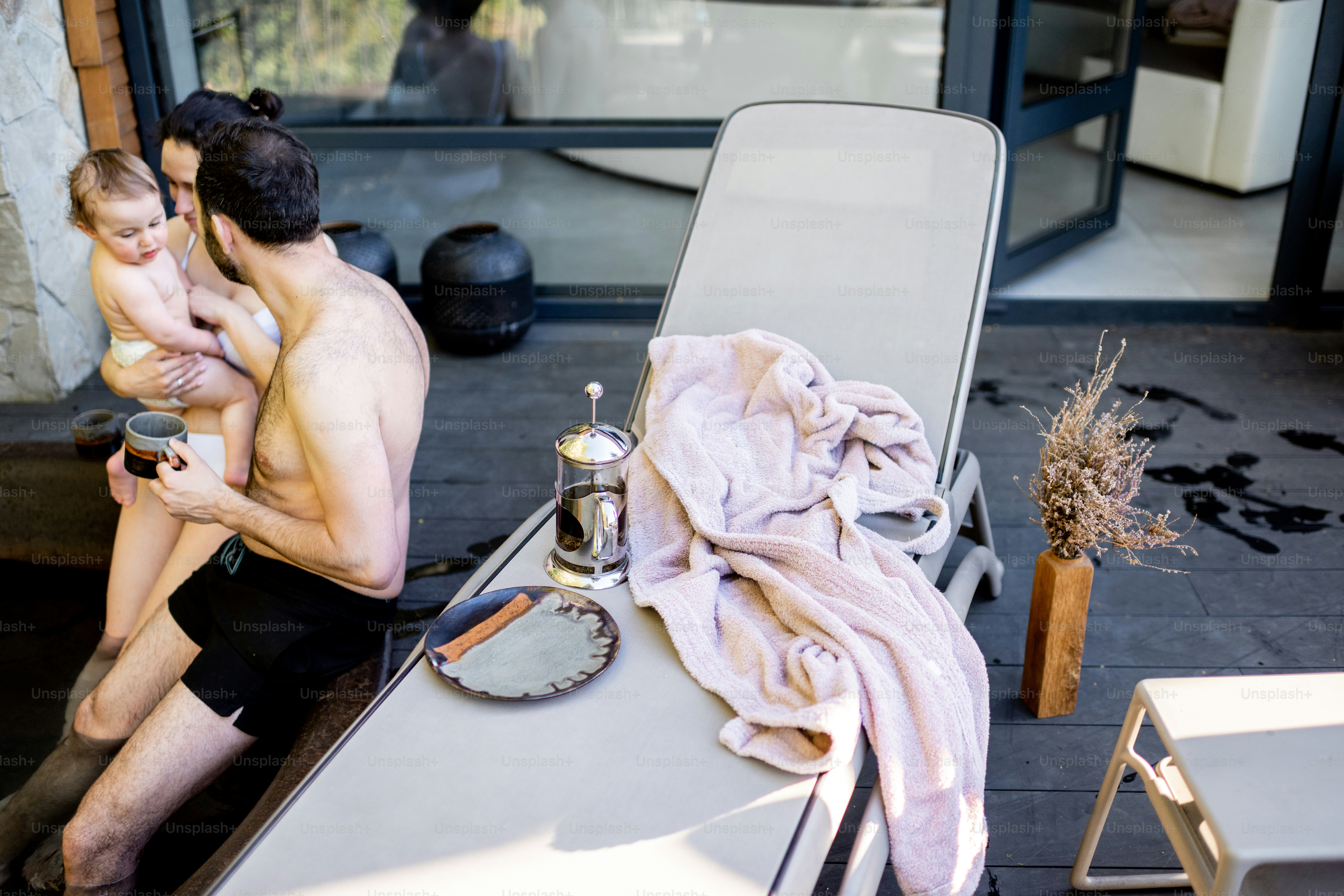 premium_photo-1663013635260-961ee5e2772d?ixid=M3wxMjA3fDB8MXxzZWFyY2h8MTN8fGRyaW5rJTIwYWNjZXNzb3JpZXN8ZW58MHx8fHwxNzU1MTcwODA0fDA\u0026ixlib=rb-4.1.0