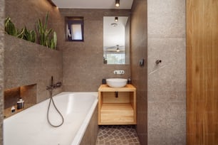 Un interior de baño moderno en un hotel de lujo