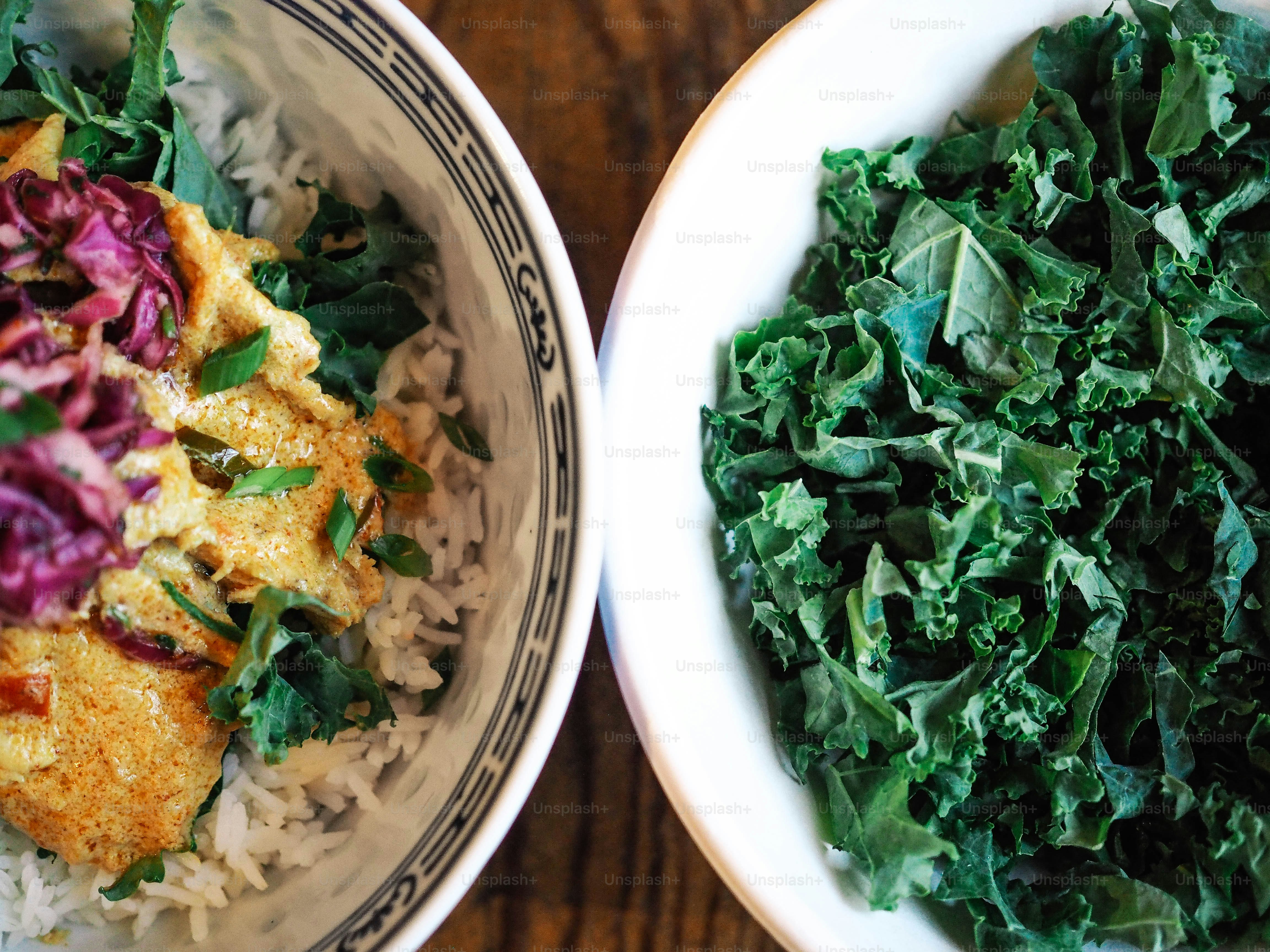 Two bowls of food on a wooden table photo – Healthy meals Image on Unsplash