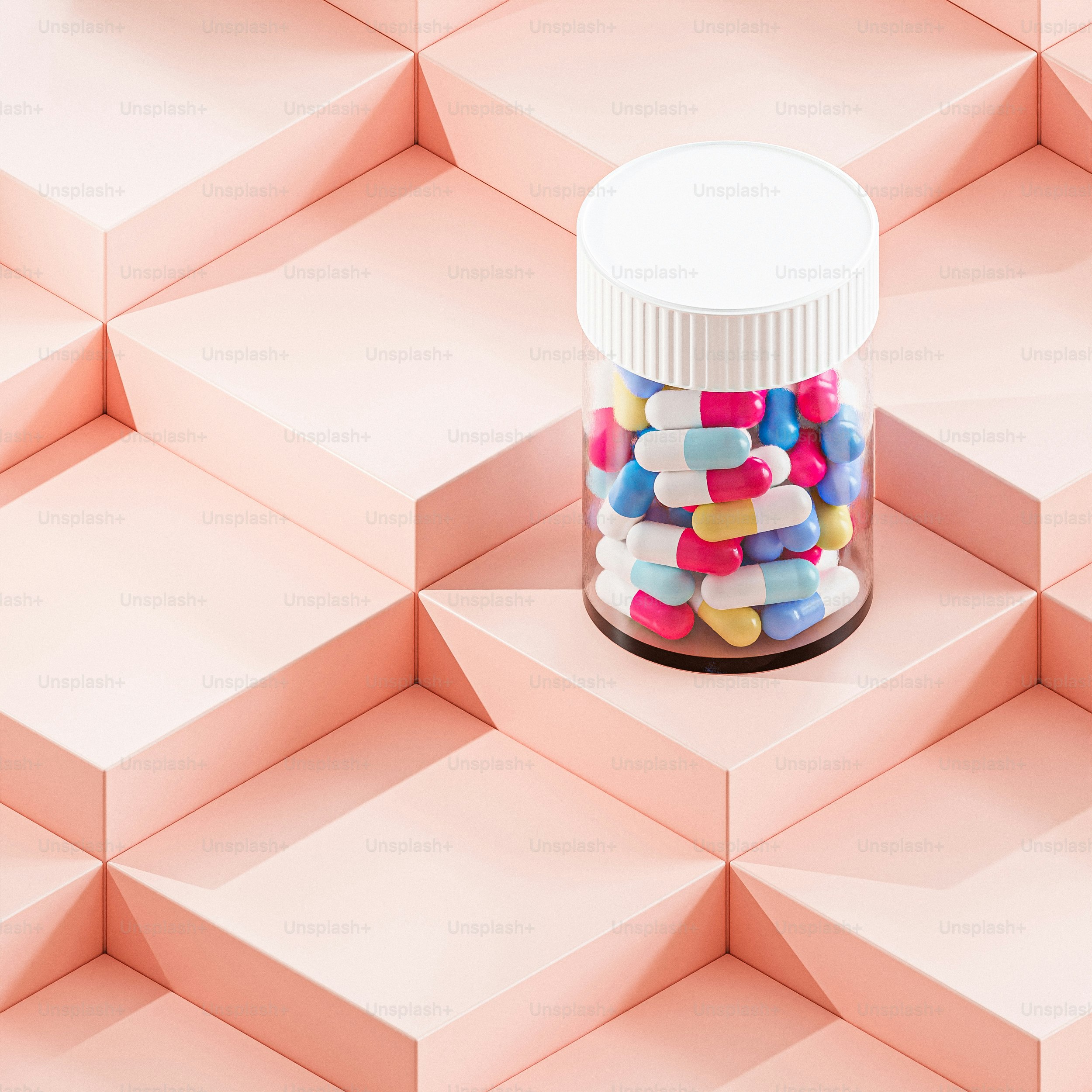 toples berisi banyak pil warna-warni