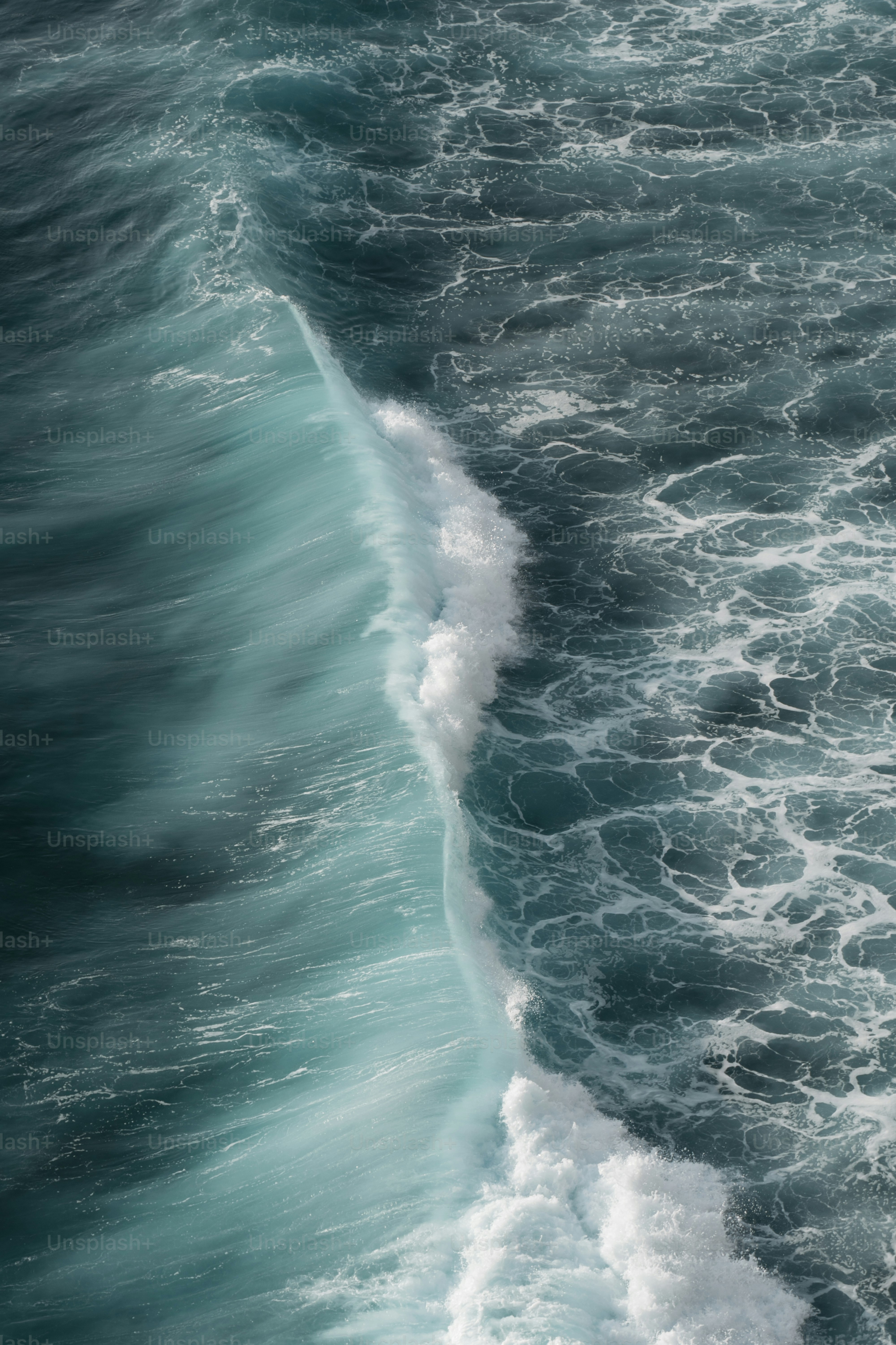 Imagens de Onda Do Oceano | Baixe imagens gratuitas na Unsplash, image size:3000x4500