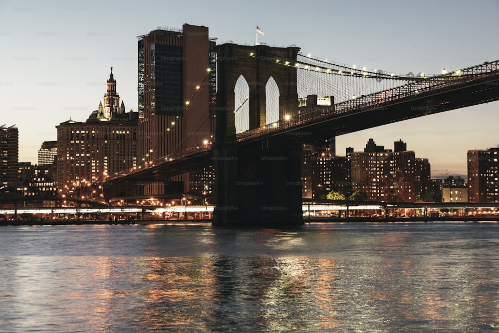 Ponte do Brooklyn de Nova York. Conceito de Cidade.