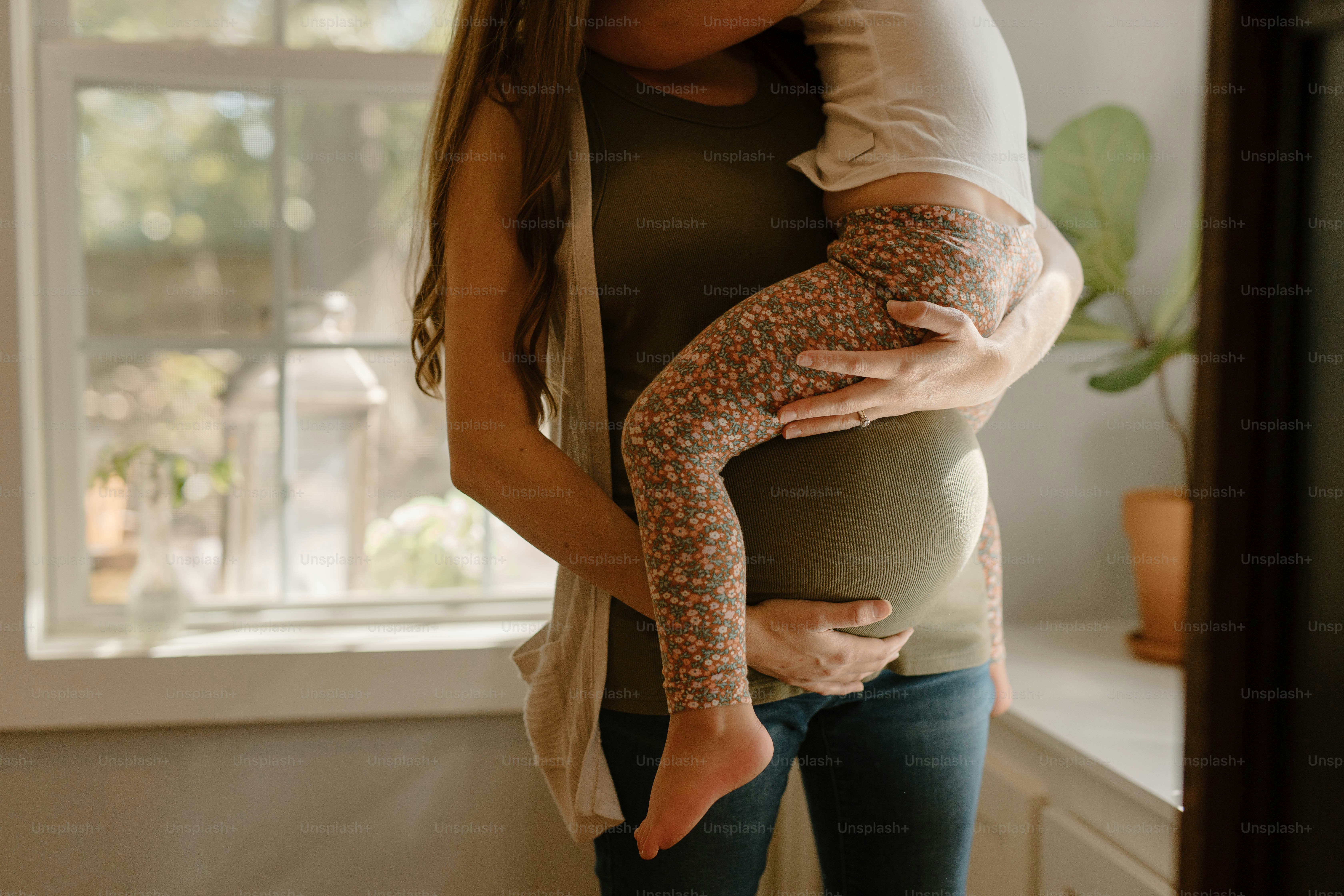 Choose from a curated selection of pregnancy photos. Always free on Unsplash.