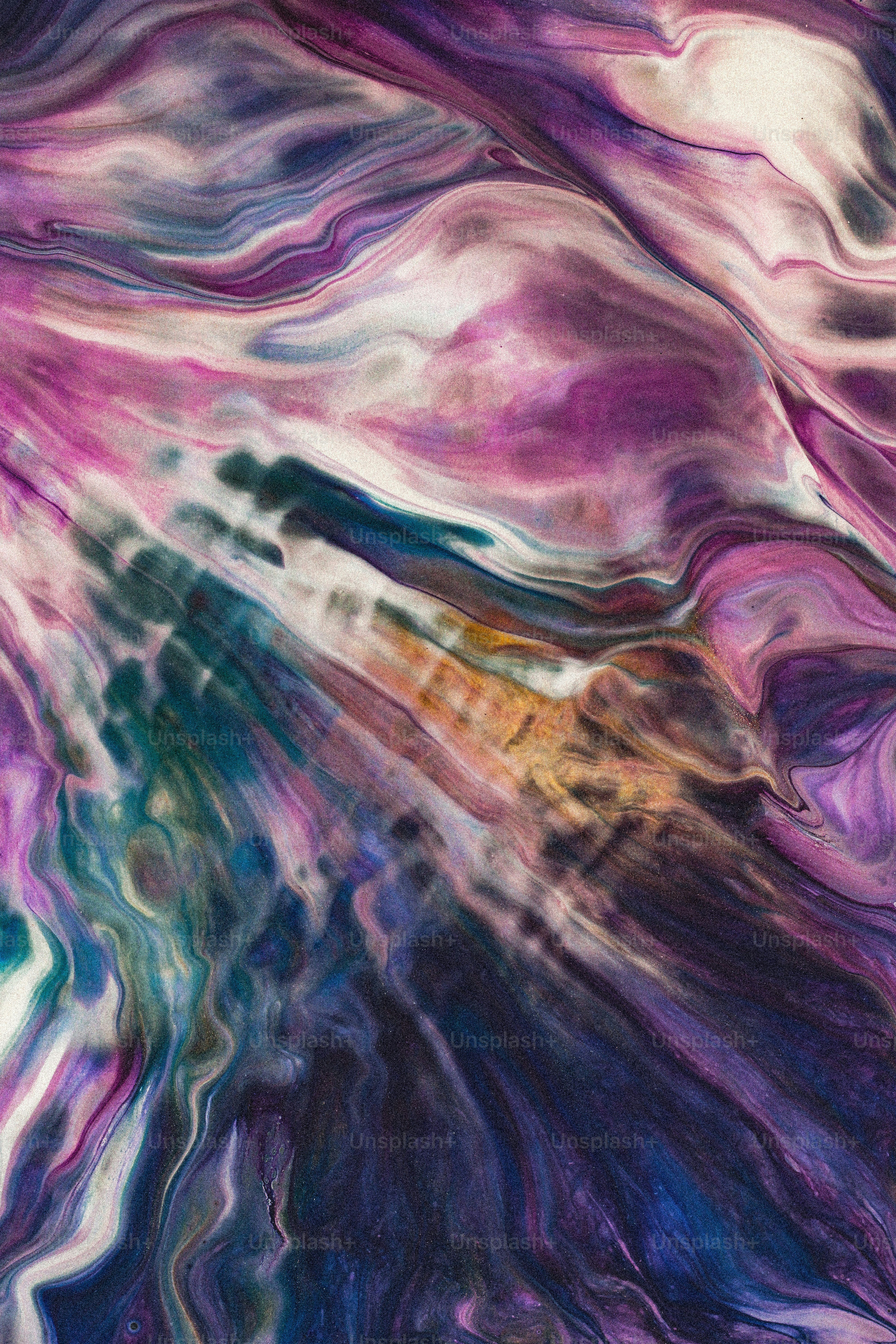 紫、青、黄色の抽象画の写真 – Unsplashの壁紙の画像