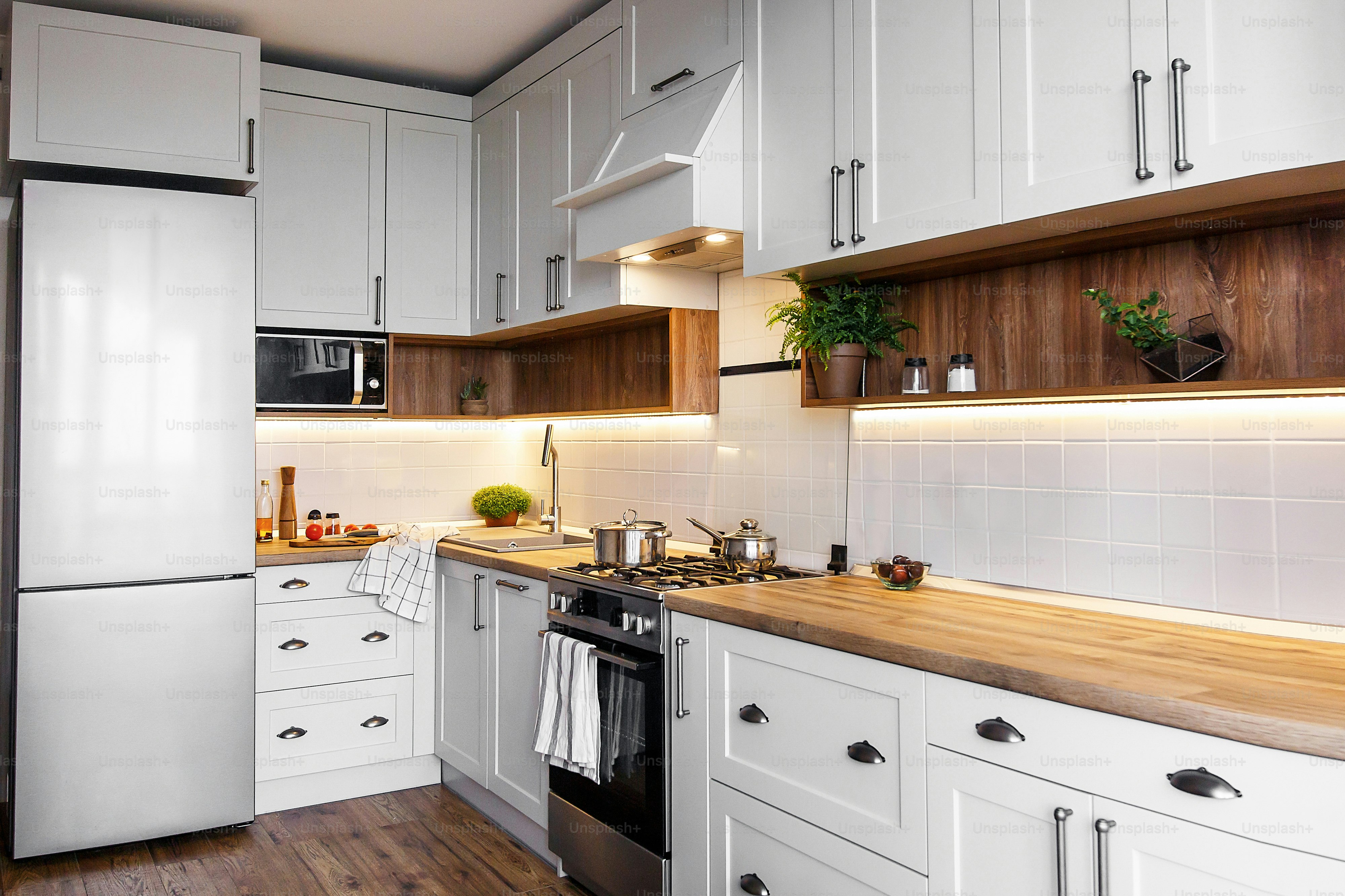 5 Compact Kitchen Construction Tips for City Living