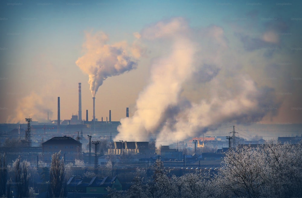 Digitale Kunstwerke zum Thema Luftverschmutzung und Klimawandel. Strom- und Kraftstofferzeugung in der Tschechischen Republik, Europäische Union.