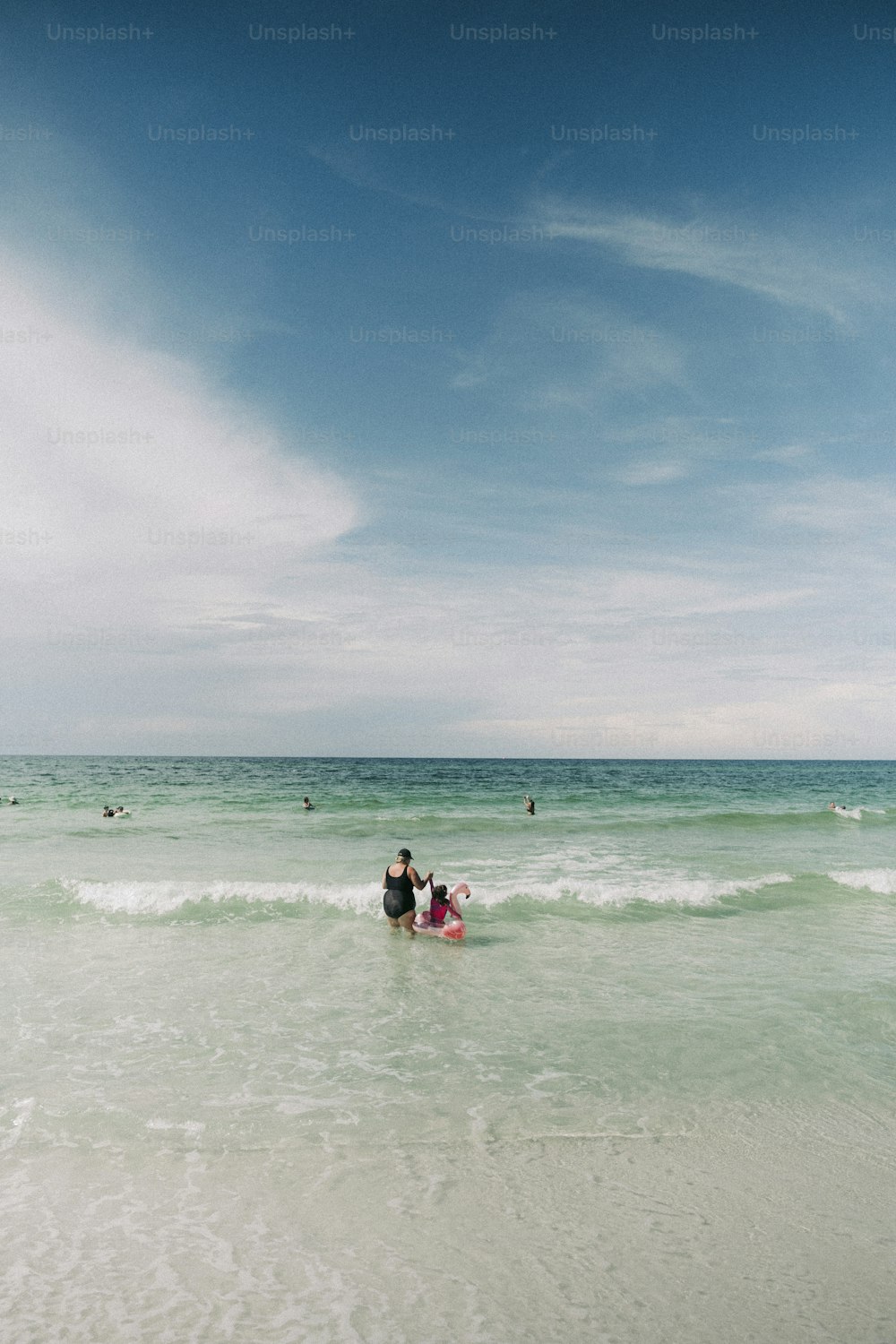 People on beach during daytime photo – Free Brasil Image on Unsplash