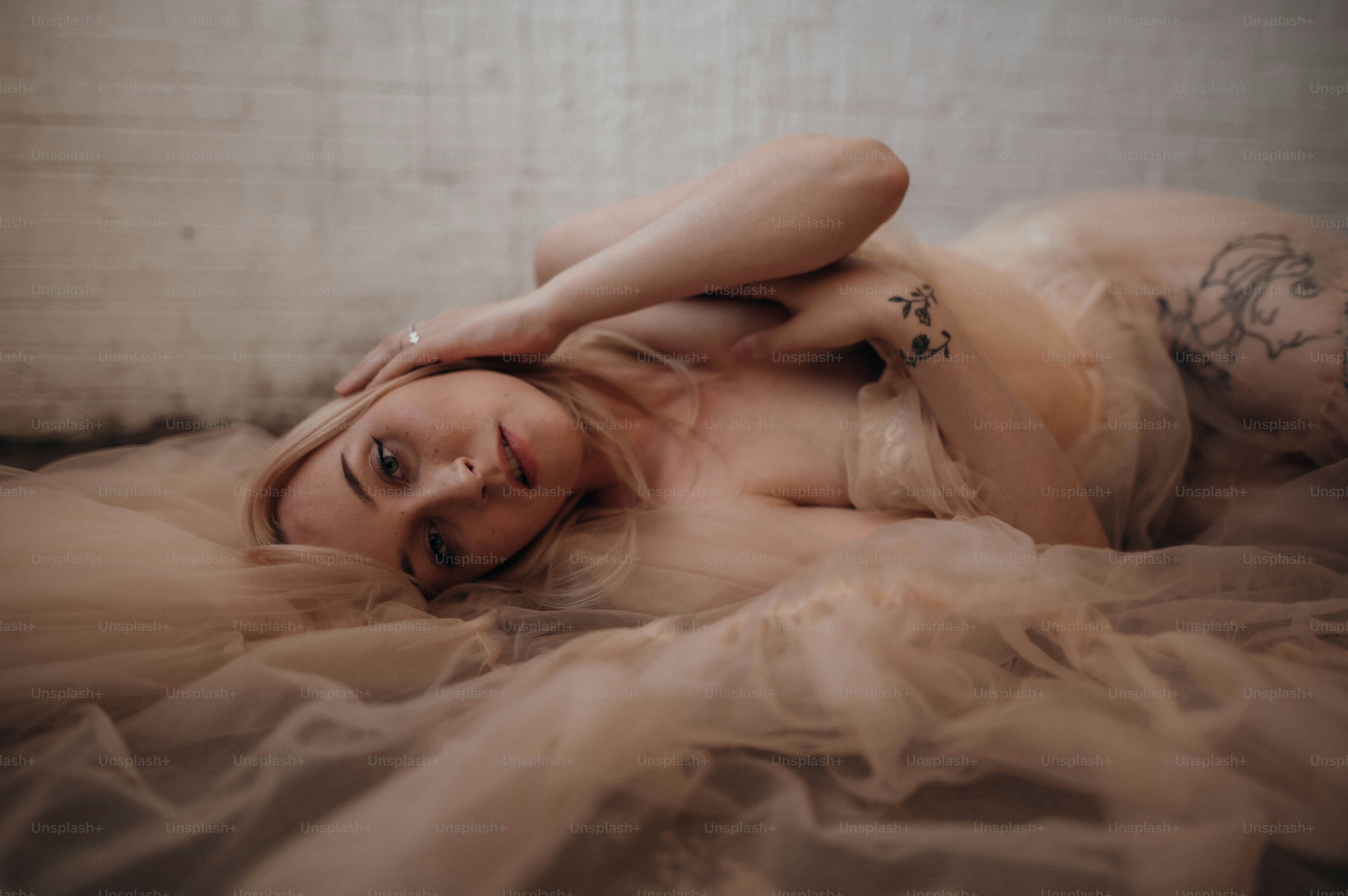 premium_photo-1664378762553-c1ed9bb62593?ixid=M3wxMjA3fDB8MXxzZWFyY2h8MXx8bG9saXRhJTIwcG9ybnxlbnwwfHx8fDE3NjQ1OTc1ODF8MA\u0026ixlib=rb-4.1.0