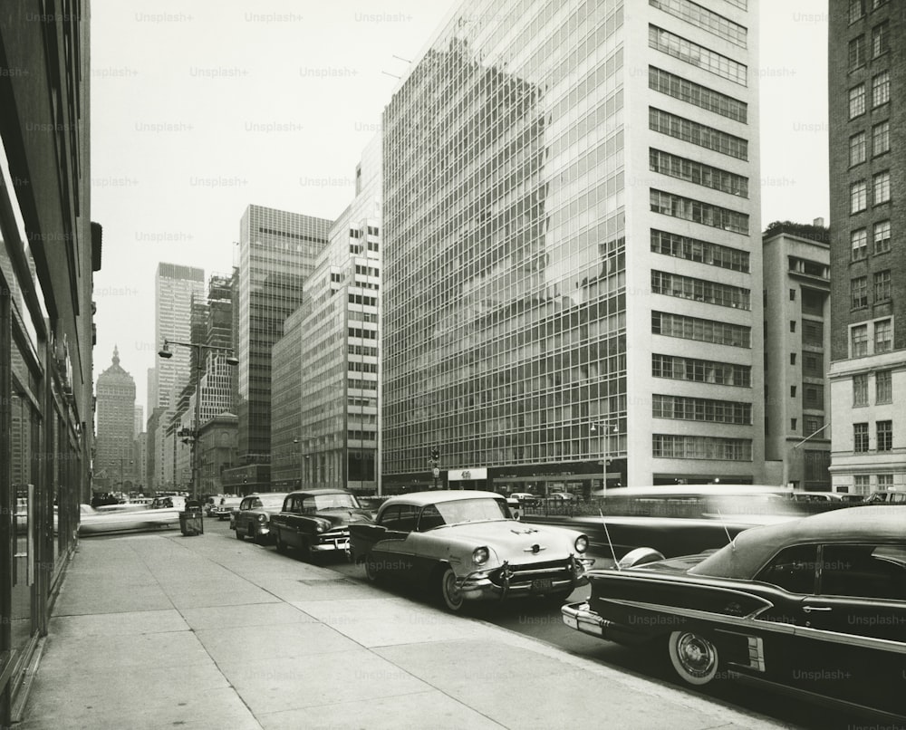 a black and white photo of a city street